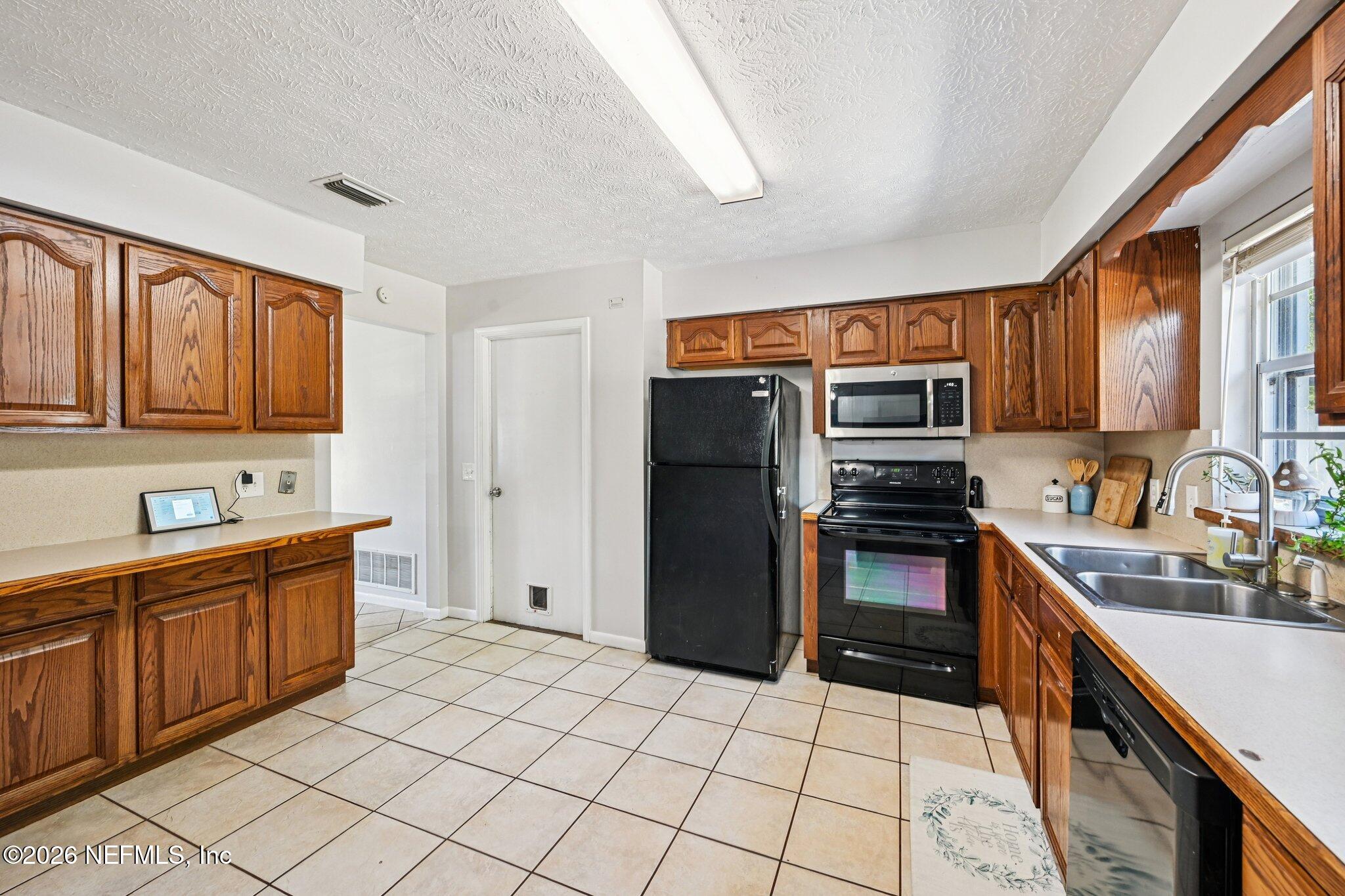 1370 BELLAIR Boulevard