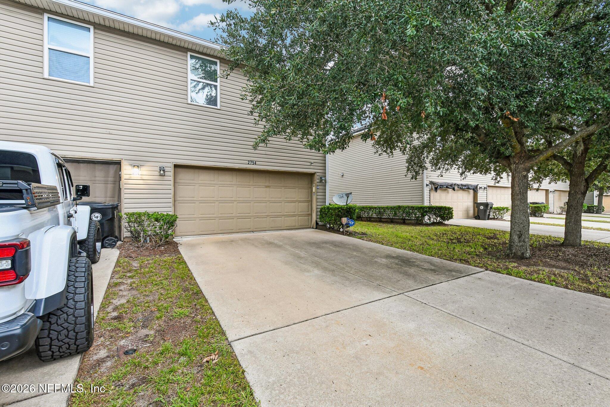 2754 HOLLYBROOK Lane