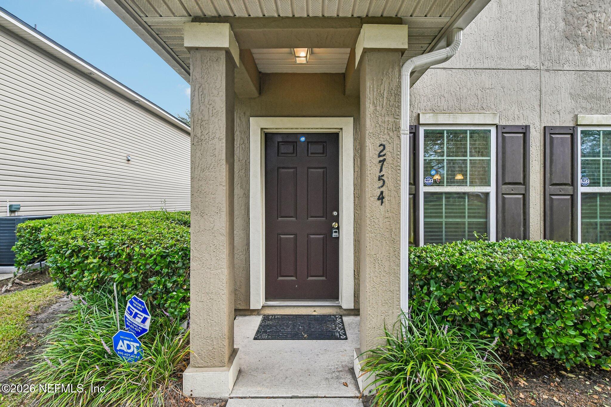 2754 HOLLYBROOK Lane
