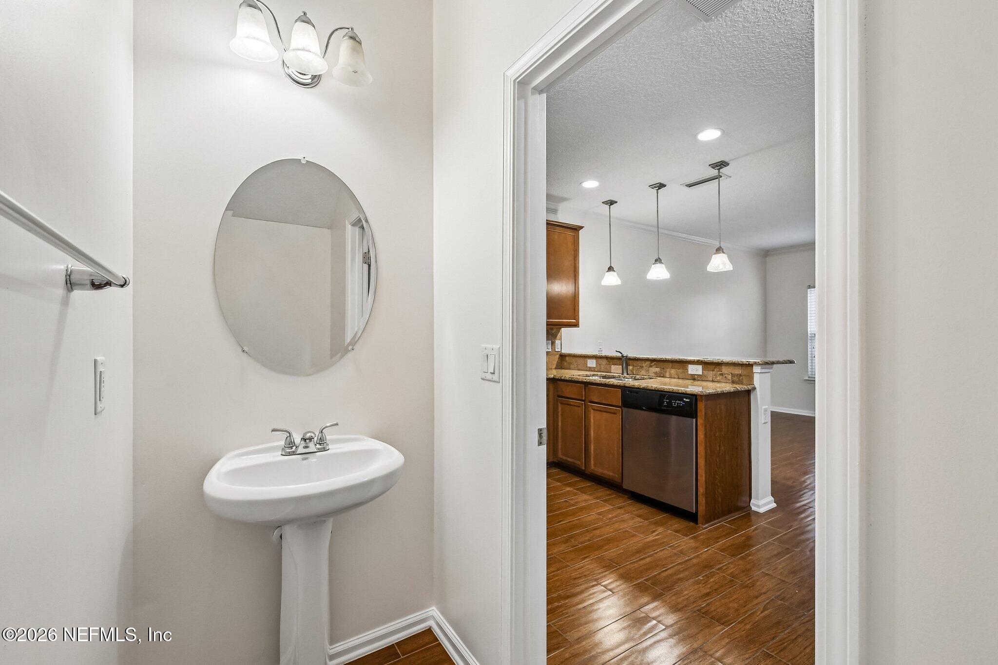 2754 HOLLYBROOK Lane