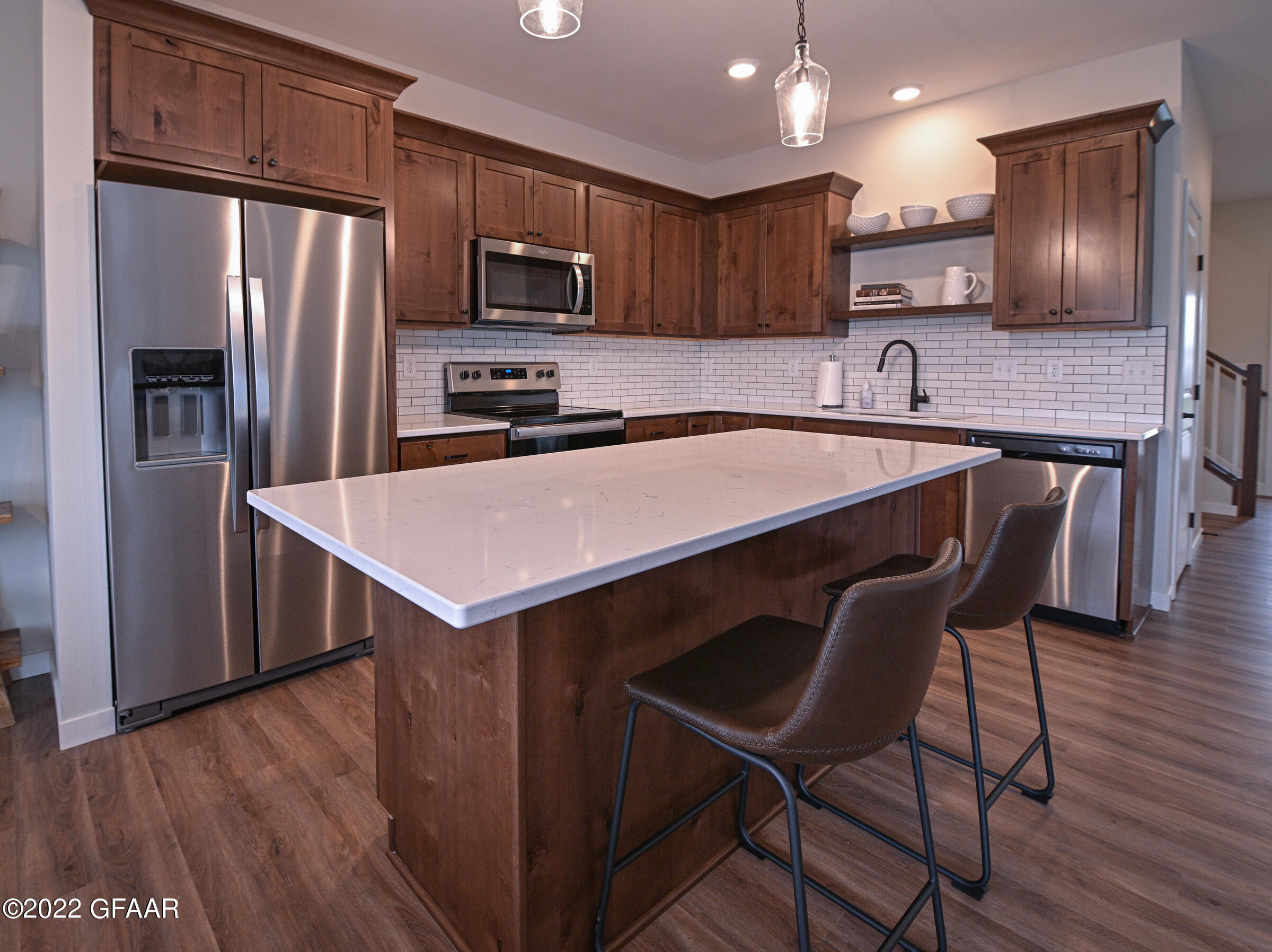 4425 EDGEWOOD Lane