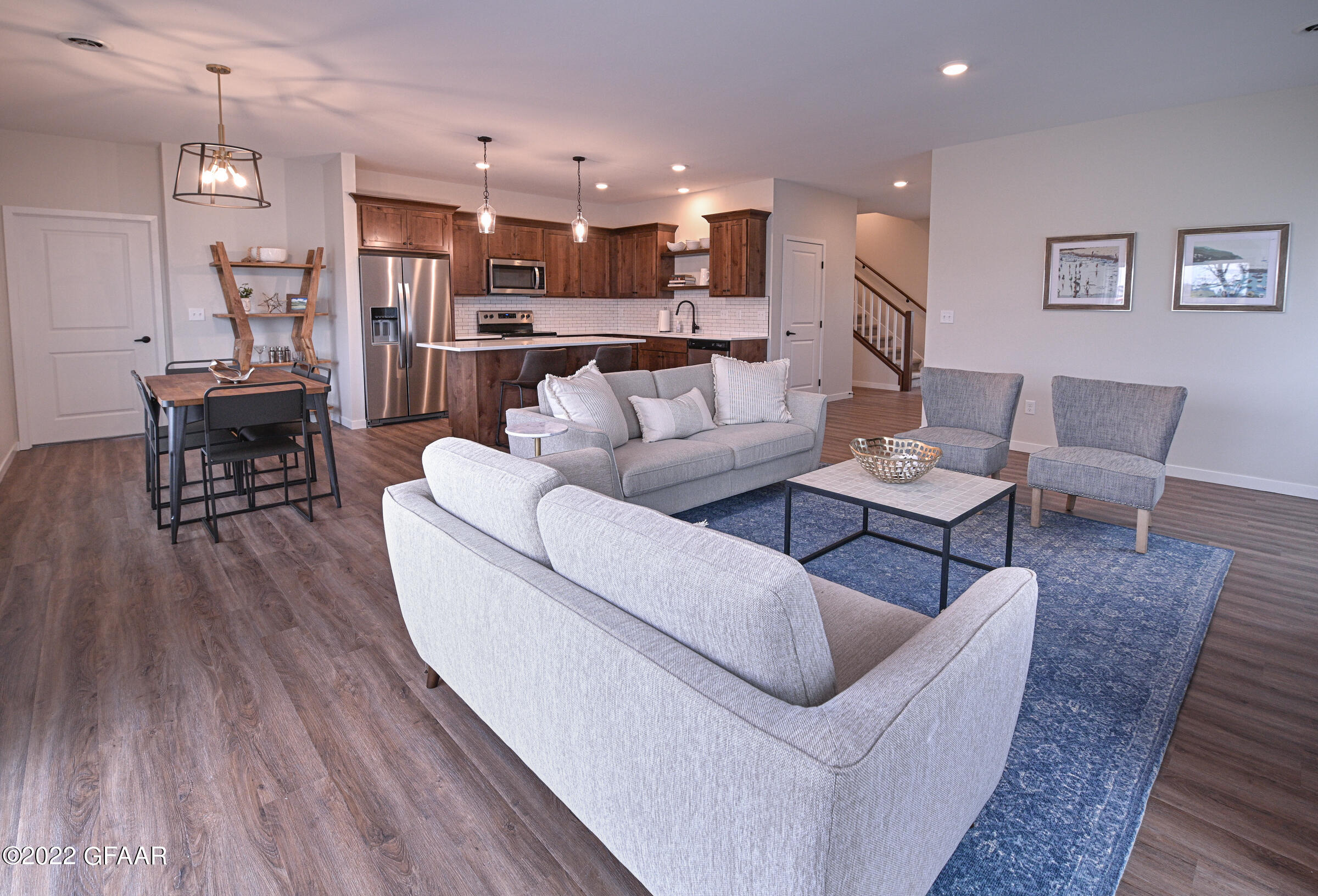 4425 EDGEWOOD Lane