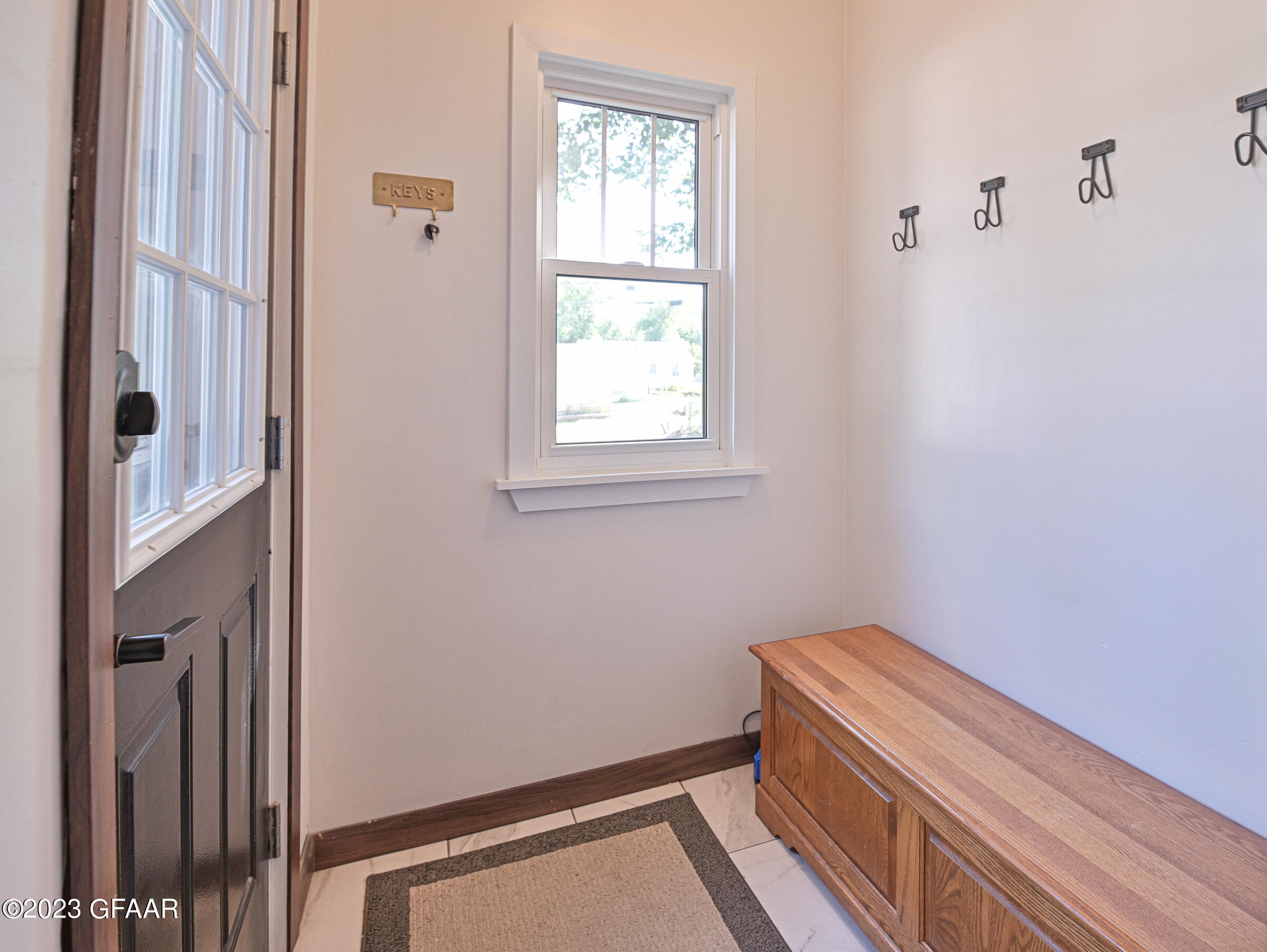 2109 UNIVERSITY Avenue