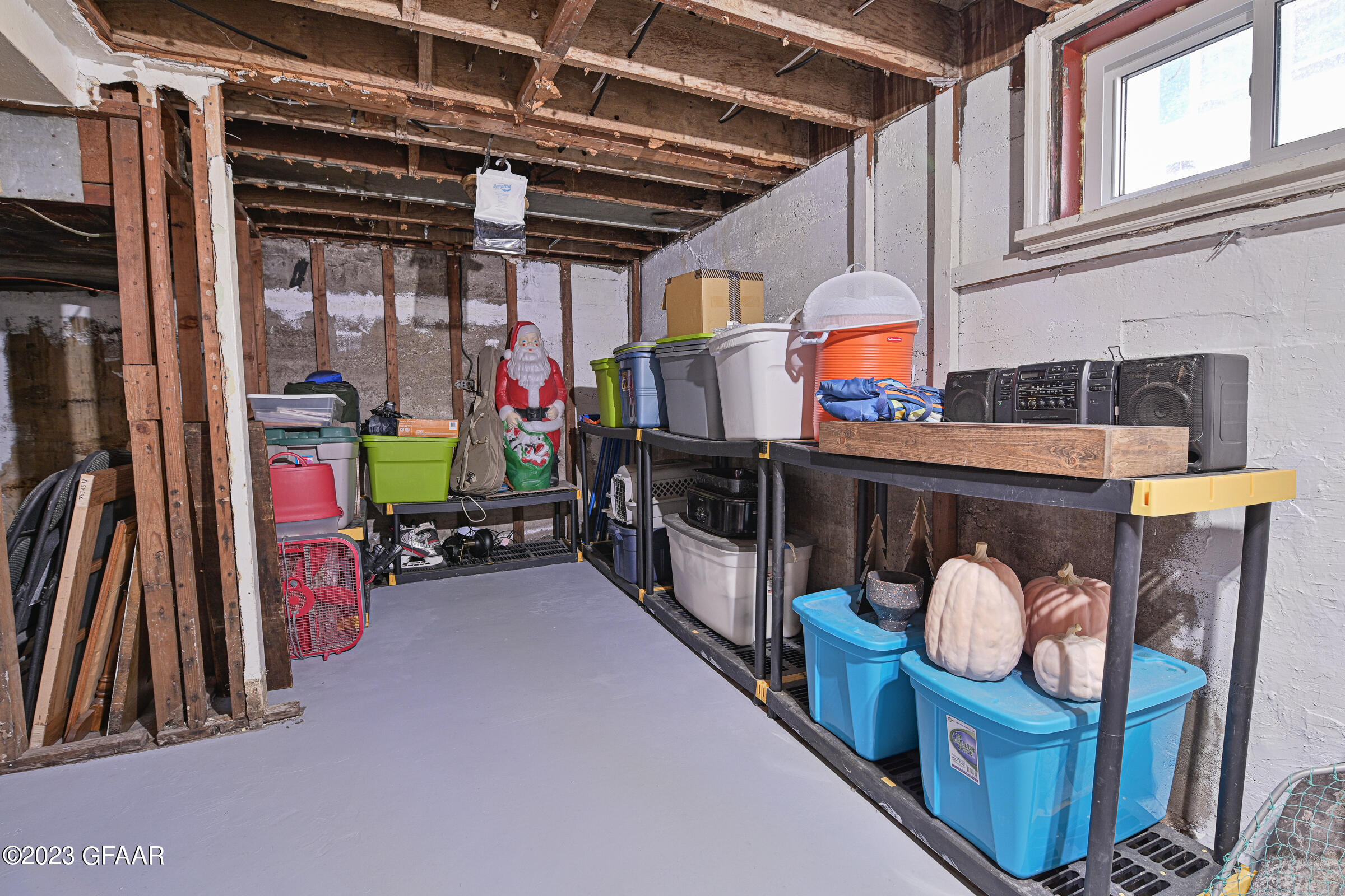 2109 UNIVERSITY Avenue