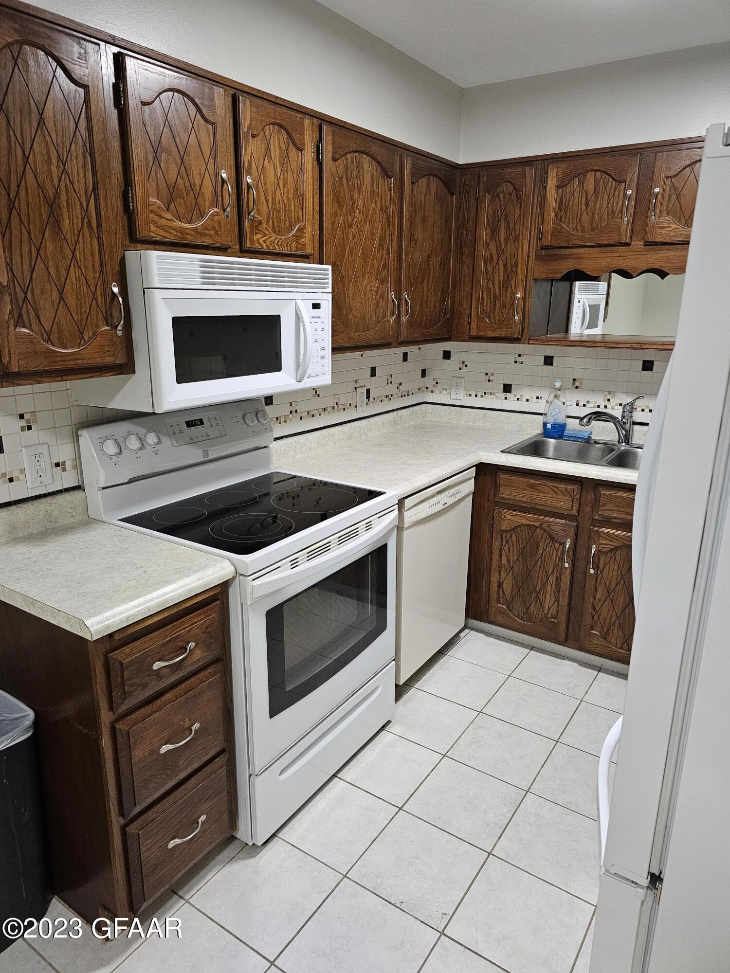 2501 26TH Avenue S, #24