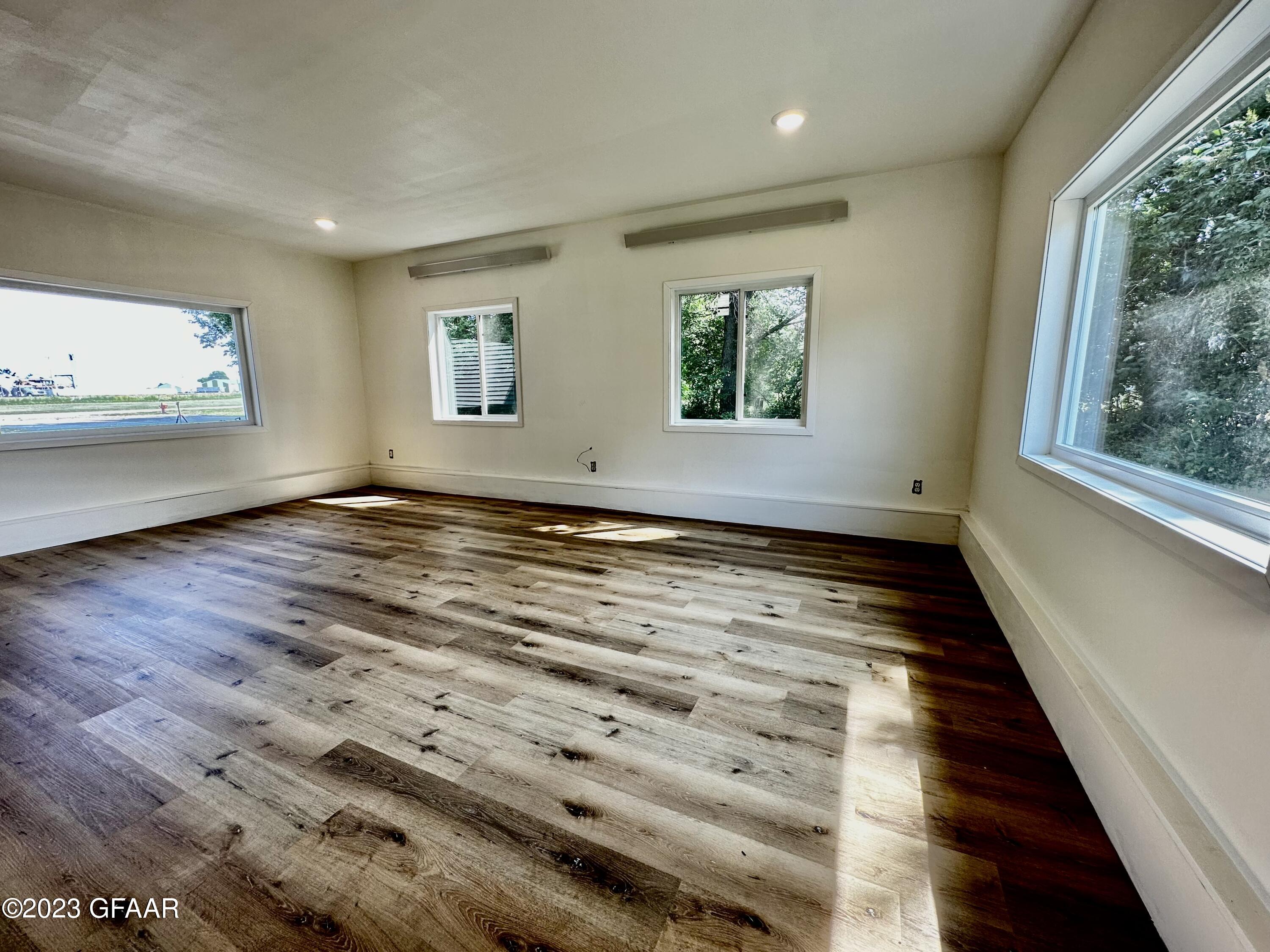 508 GREAT NORTHERN Road