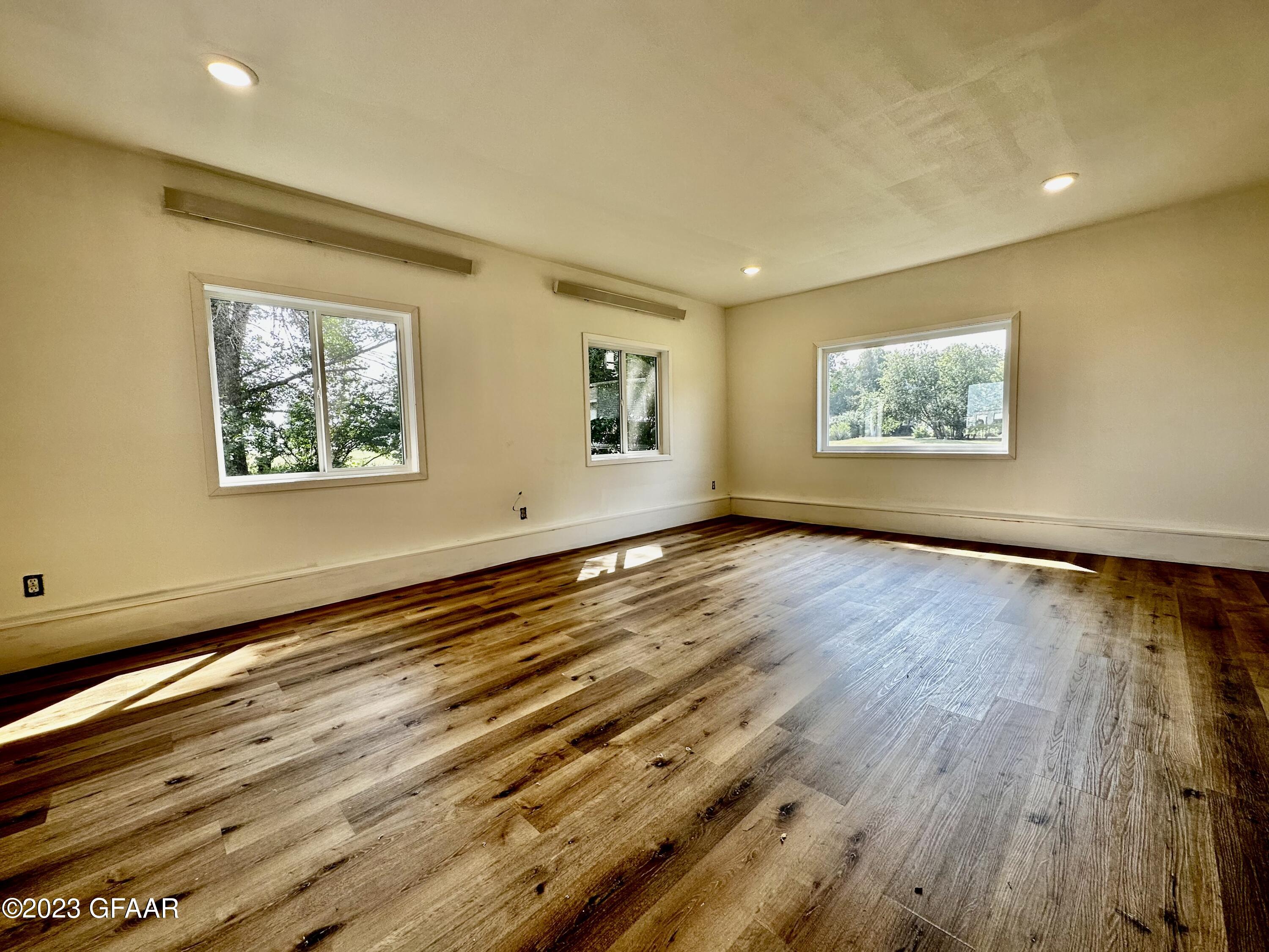 508 GREAT NORTHERN Road