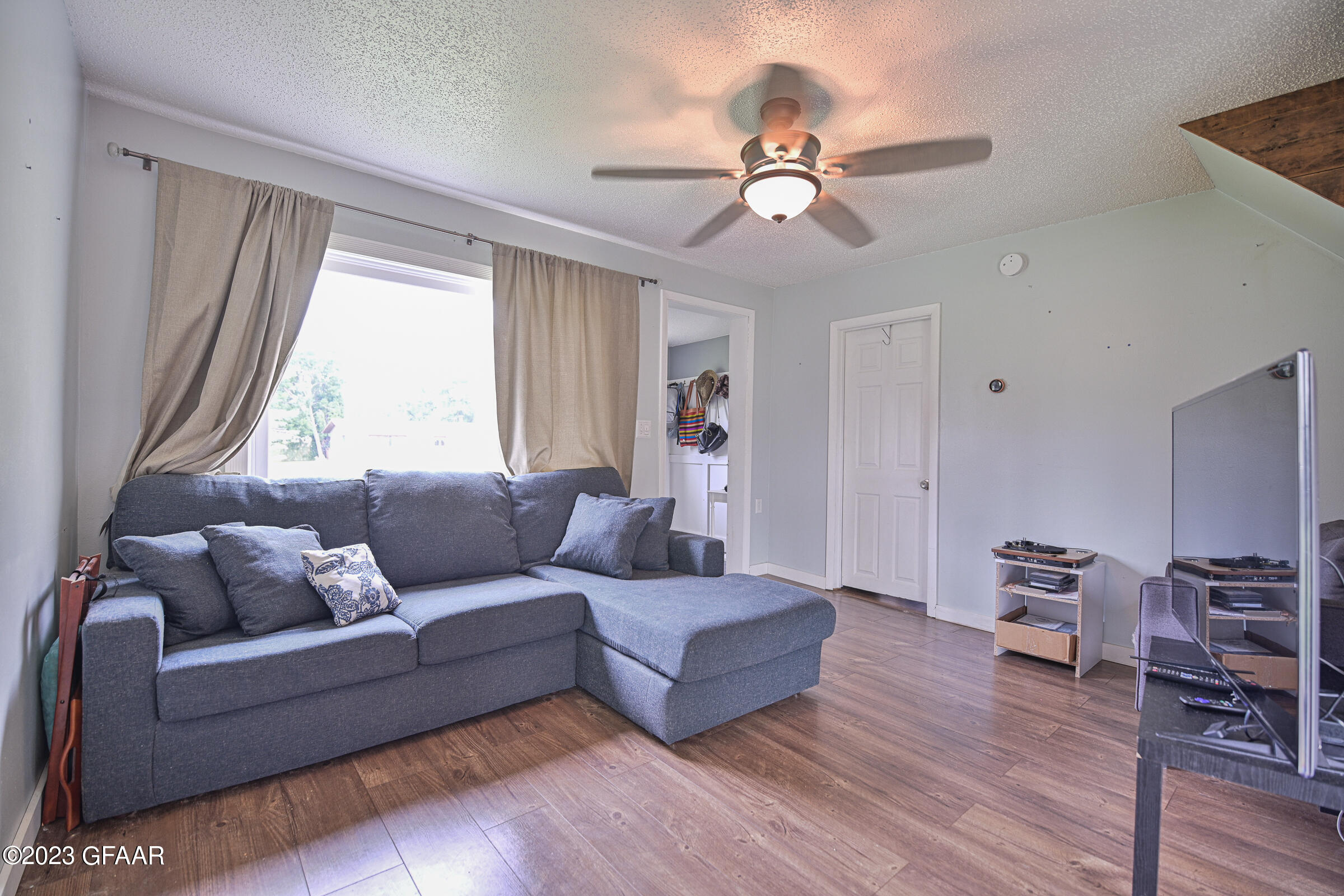 813 RHINEHART Drive SE