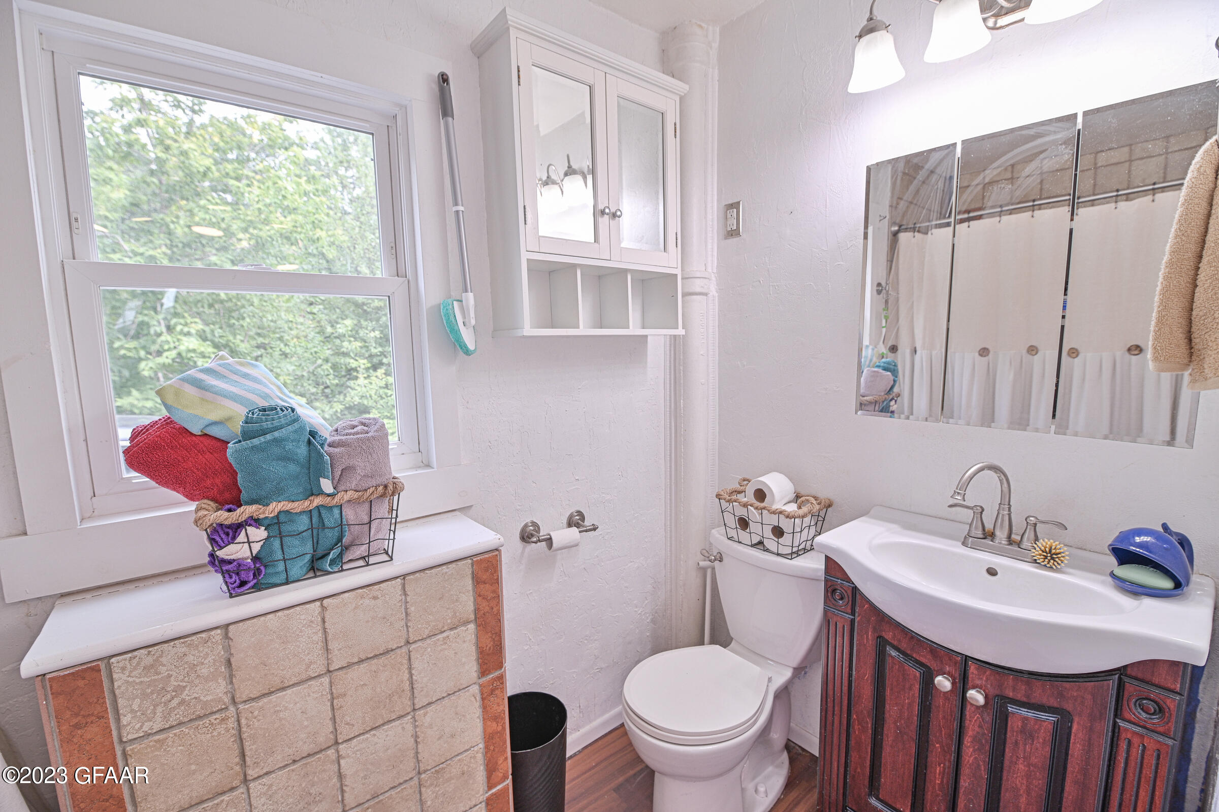 813 RHINEHART Drive SE