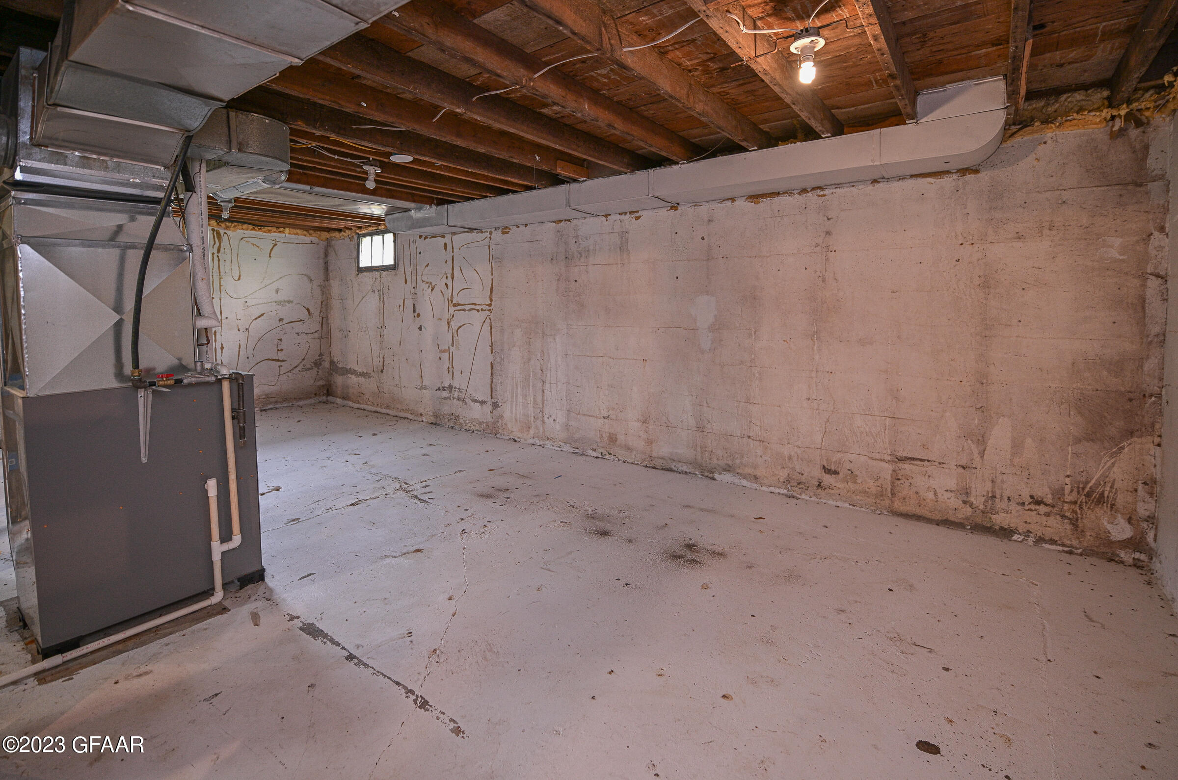 813 RHINEHART Drive SE