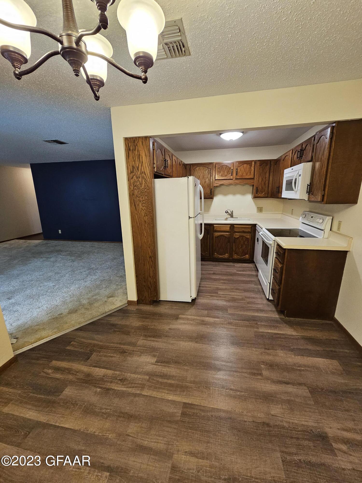 2501 26TH Avenue S, #27