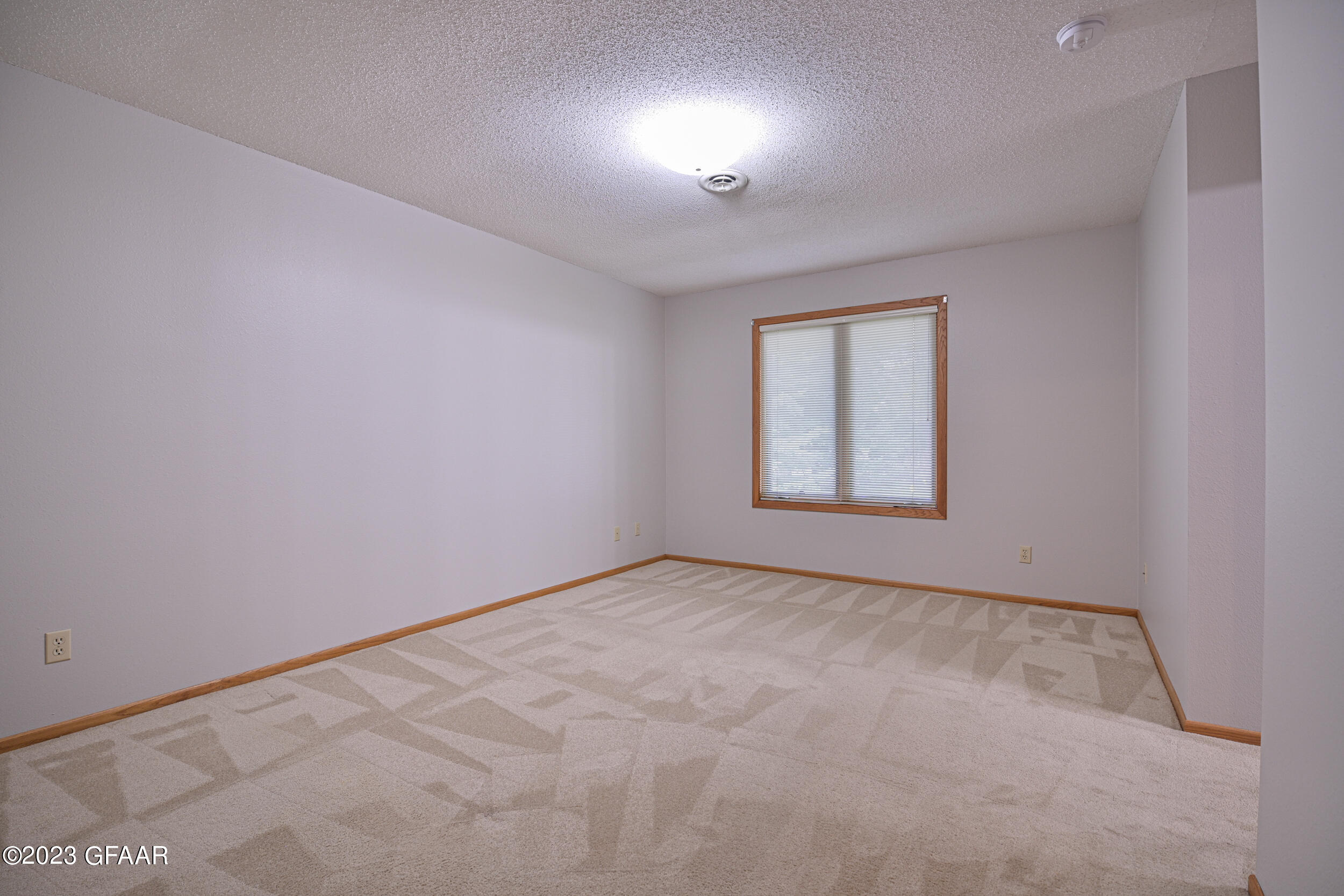 2092 WESTMINSTER Court