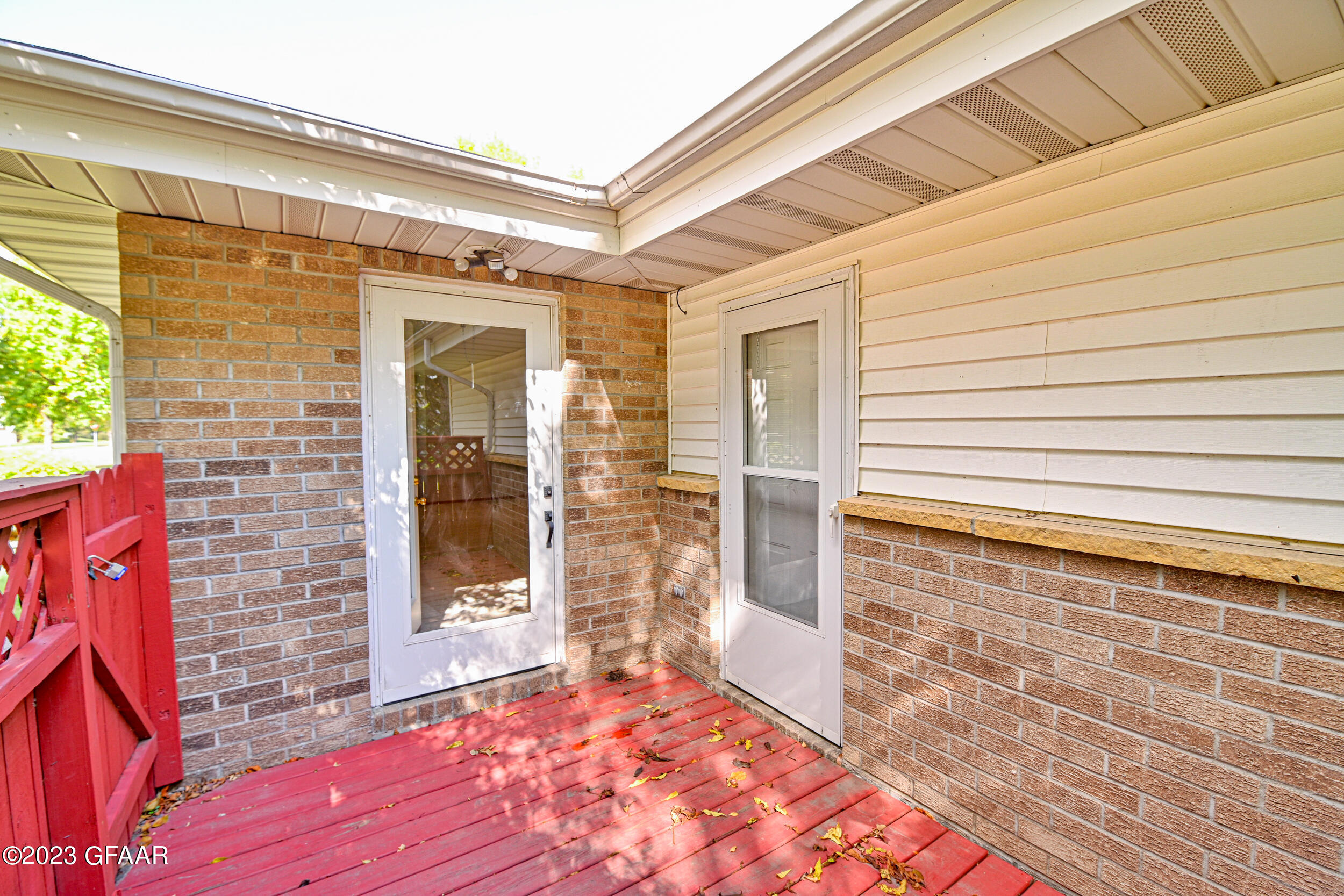 2092 WESTMINSTER Court