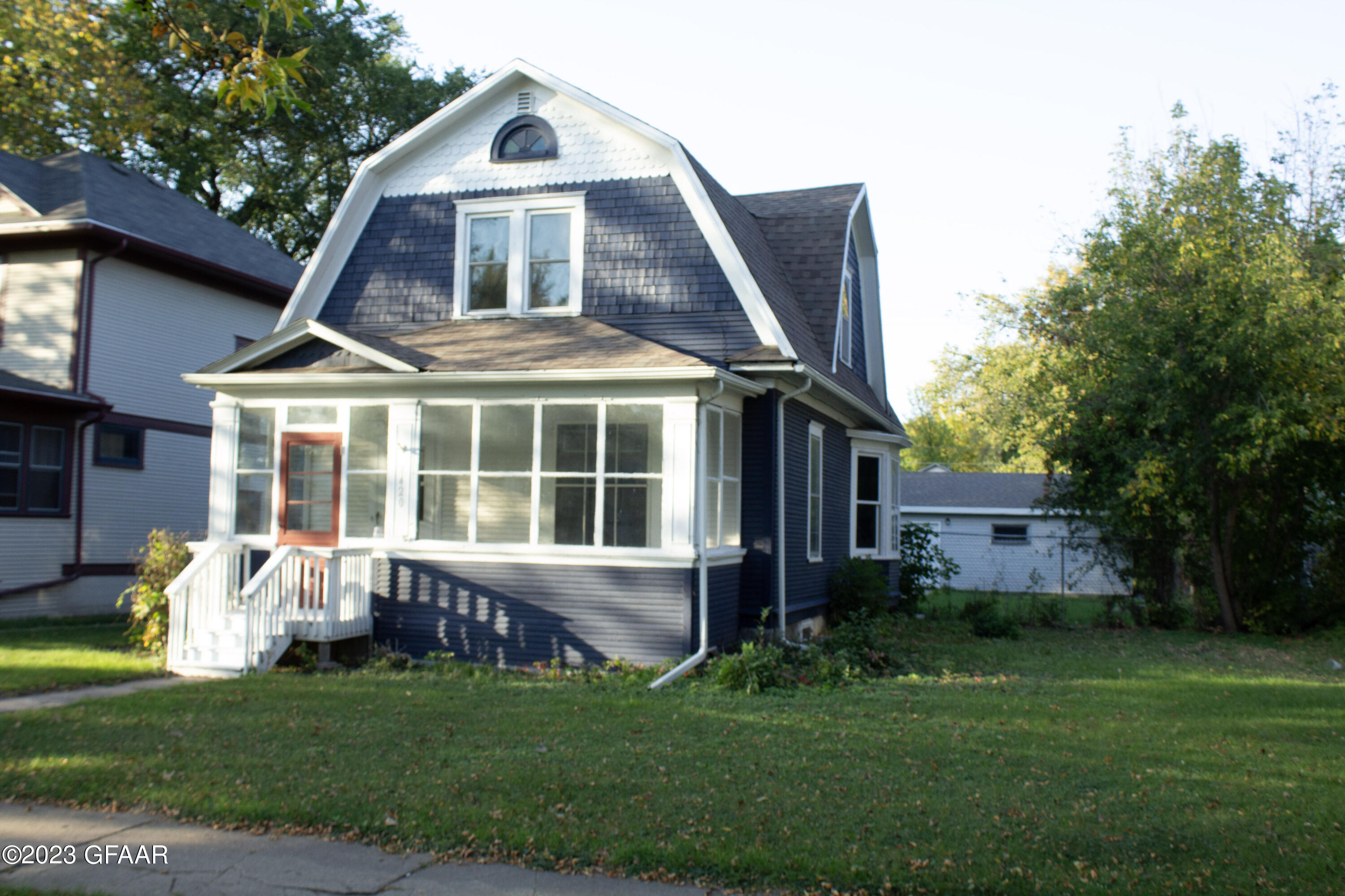 1420 UNIVERSITY Avenue