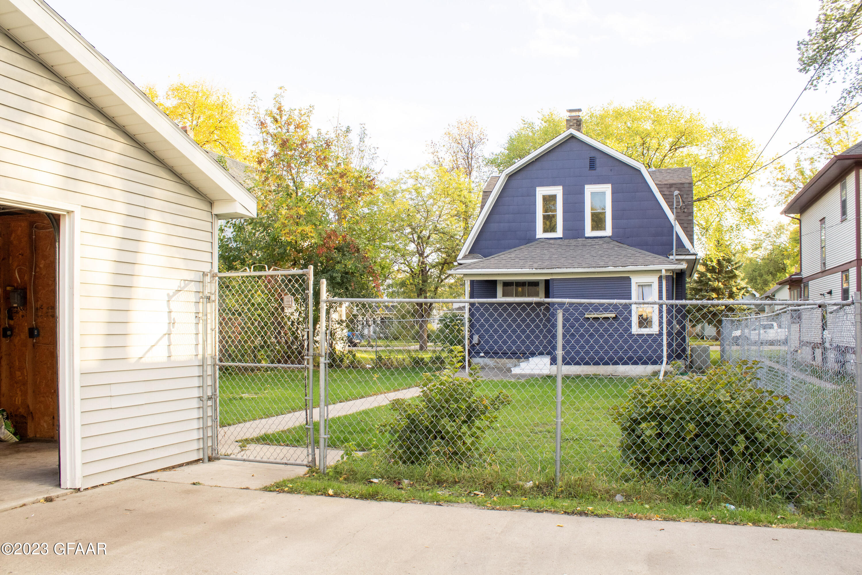 1420 UNIVERSITY Avenue