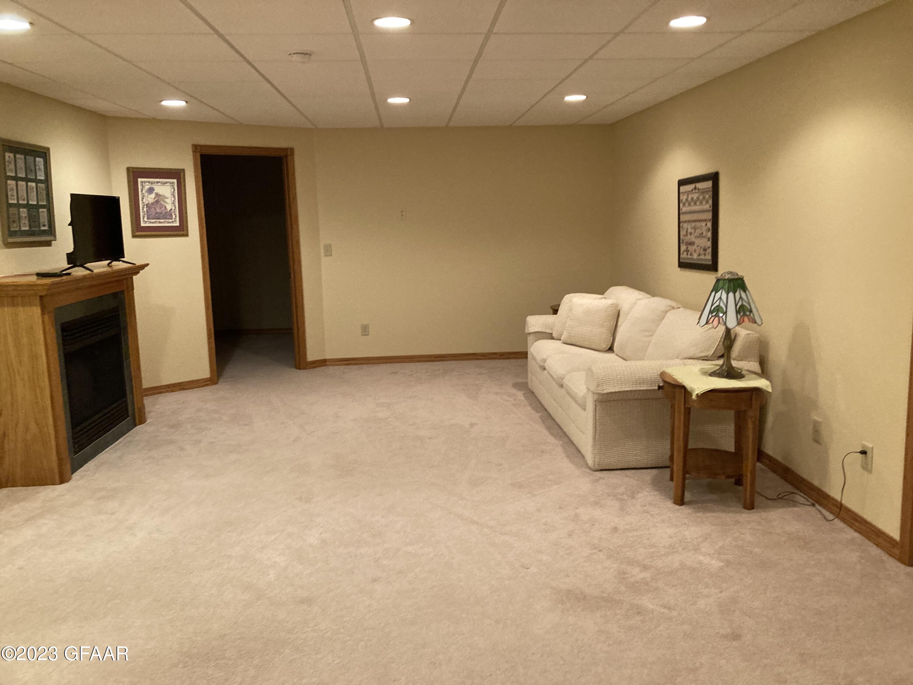 2661 AUGUSTA Drive