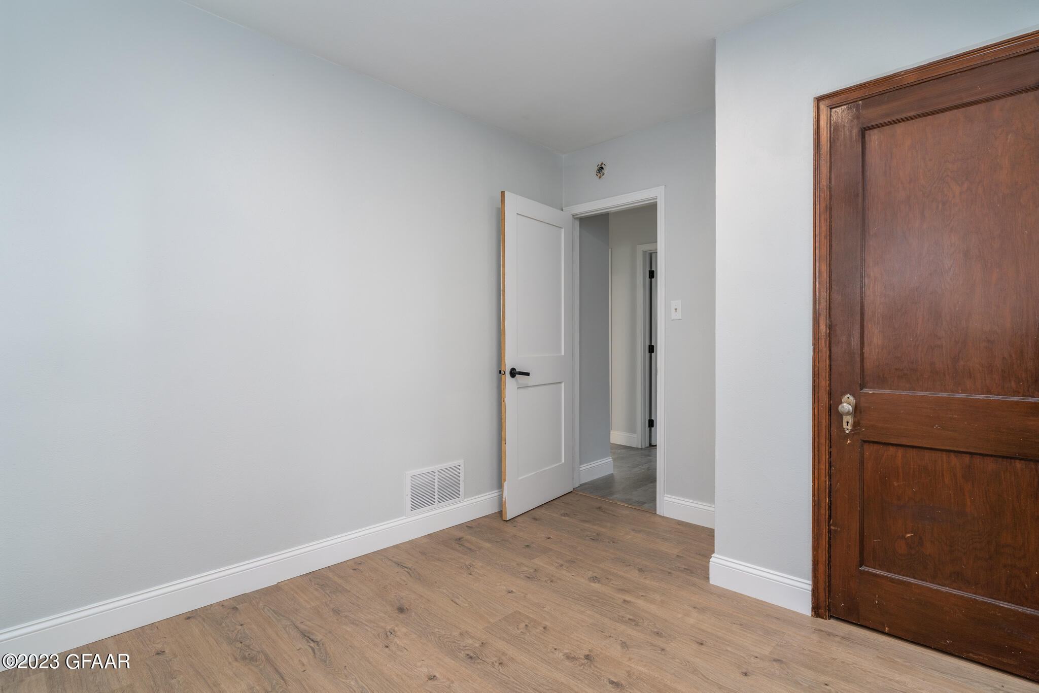 610 9TH Street S