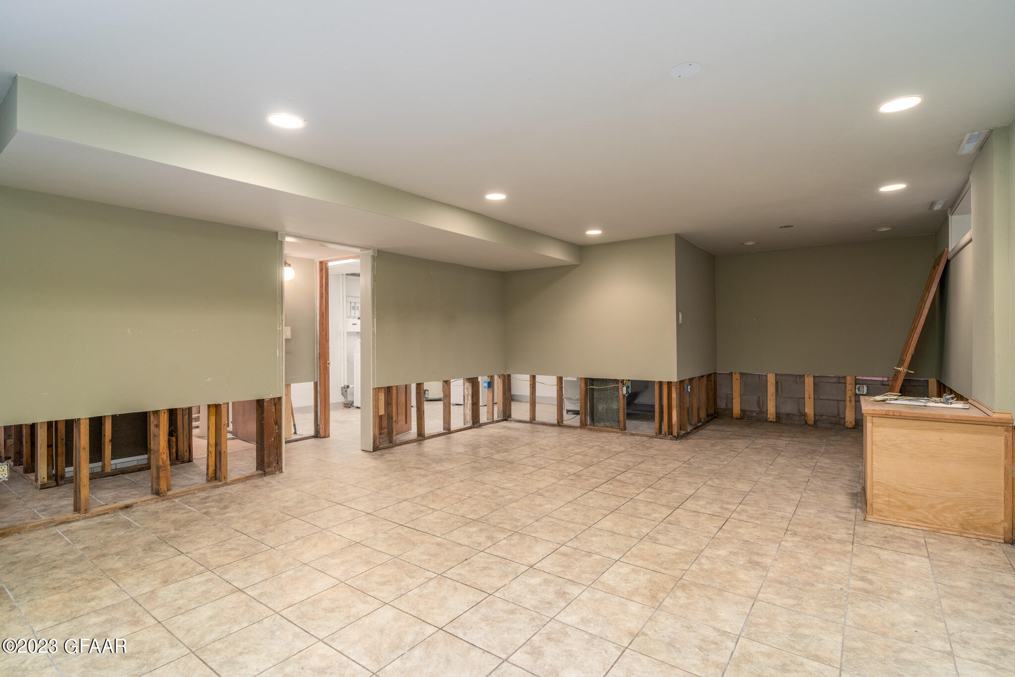 906 PARK Drive