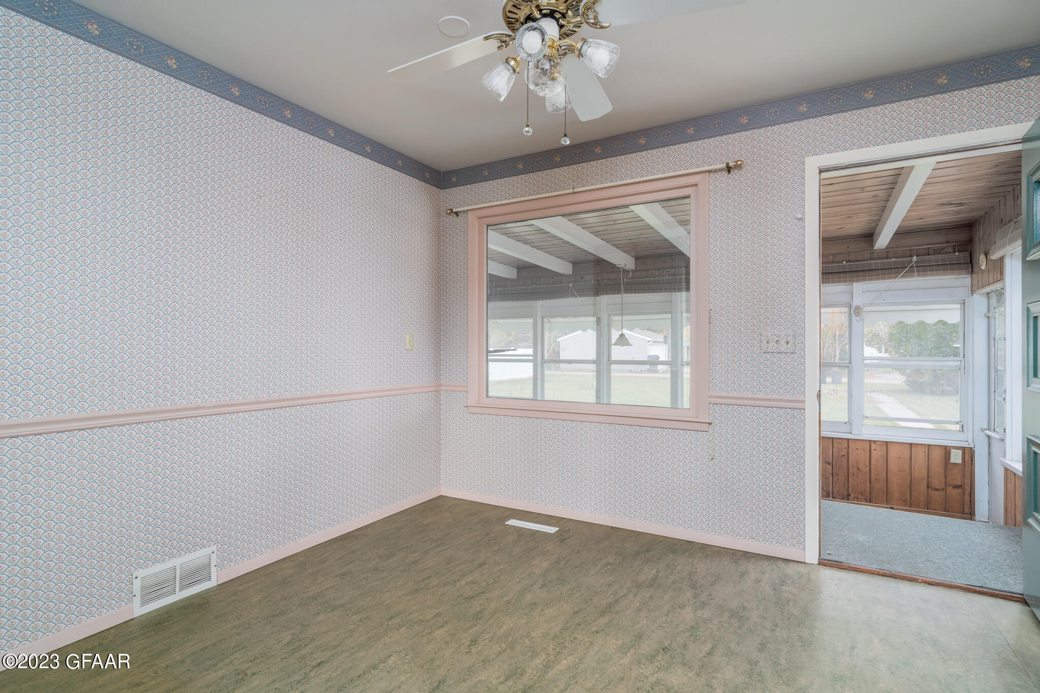 906 PARK Drive