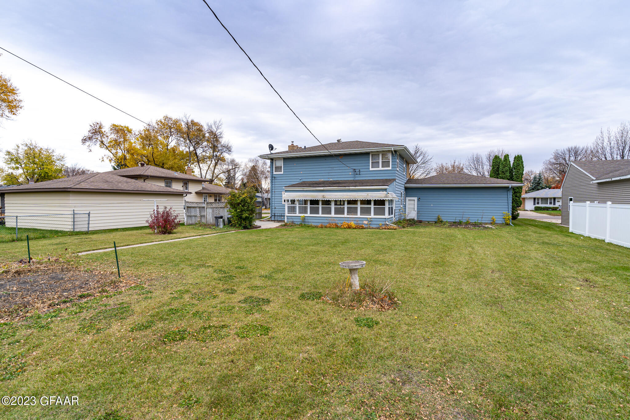 906 PARK Drive