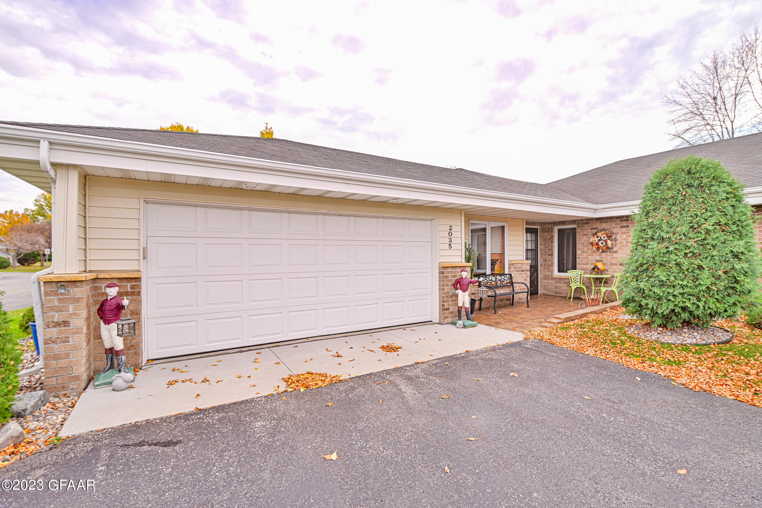 2035 WESTMINSTER Court