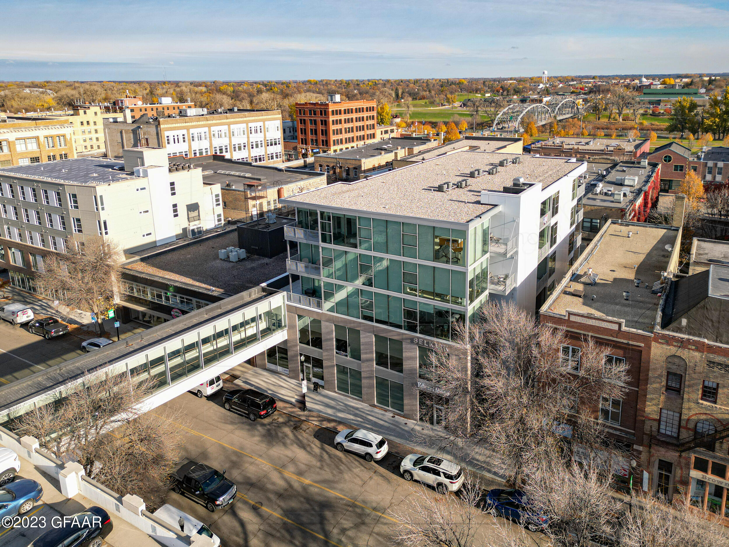 15 4TH Street S, 402