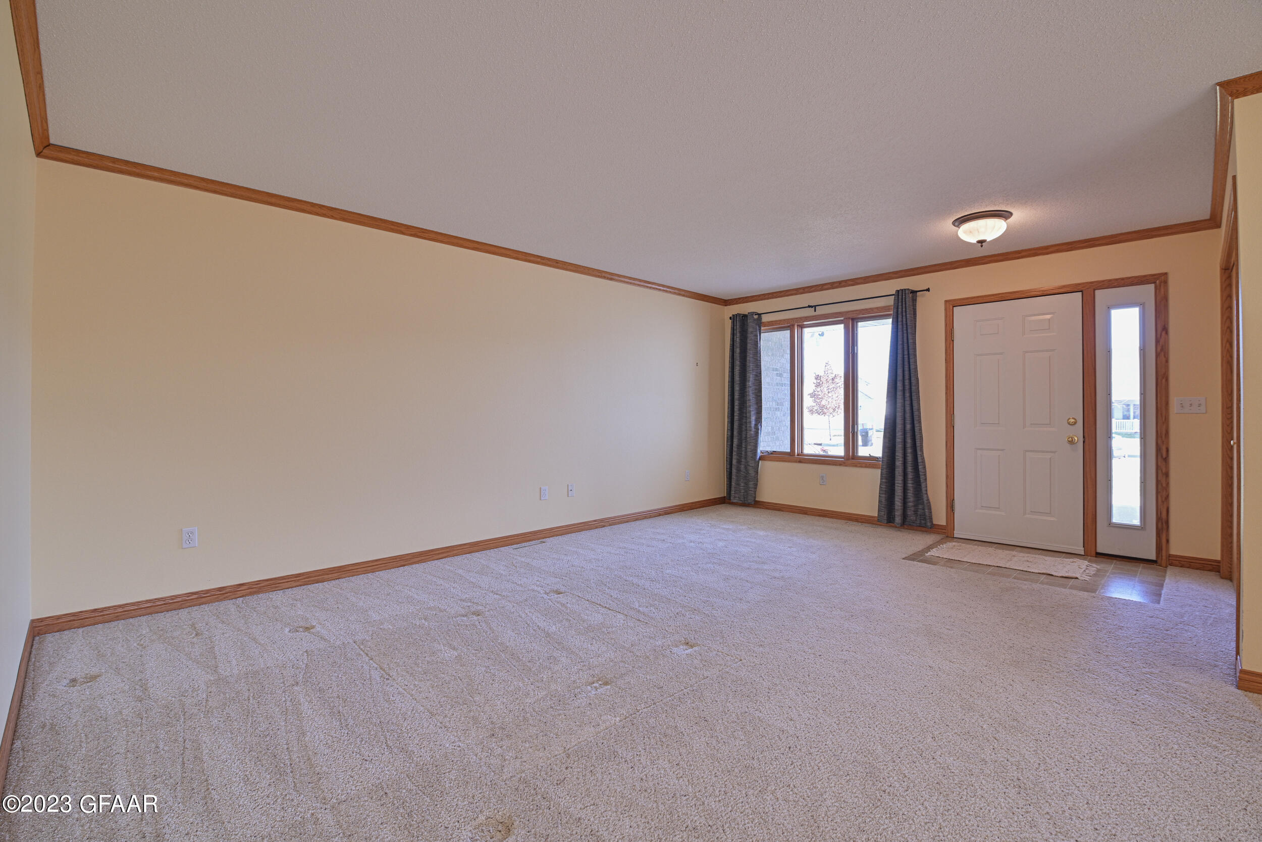2535 PEMBROOKE Drive