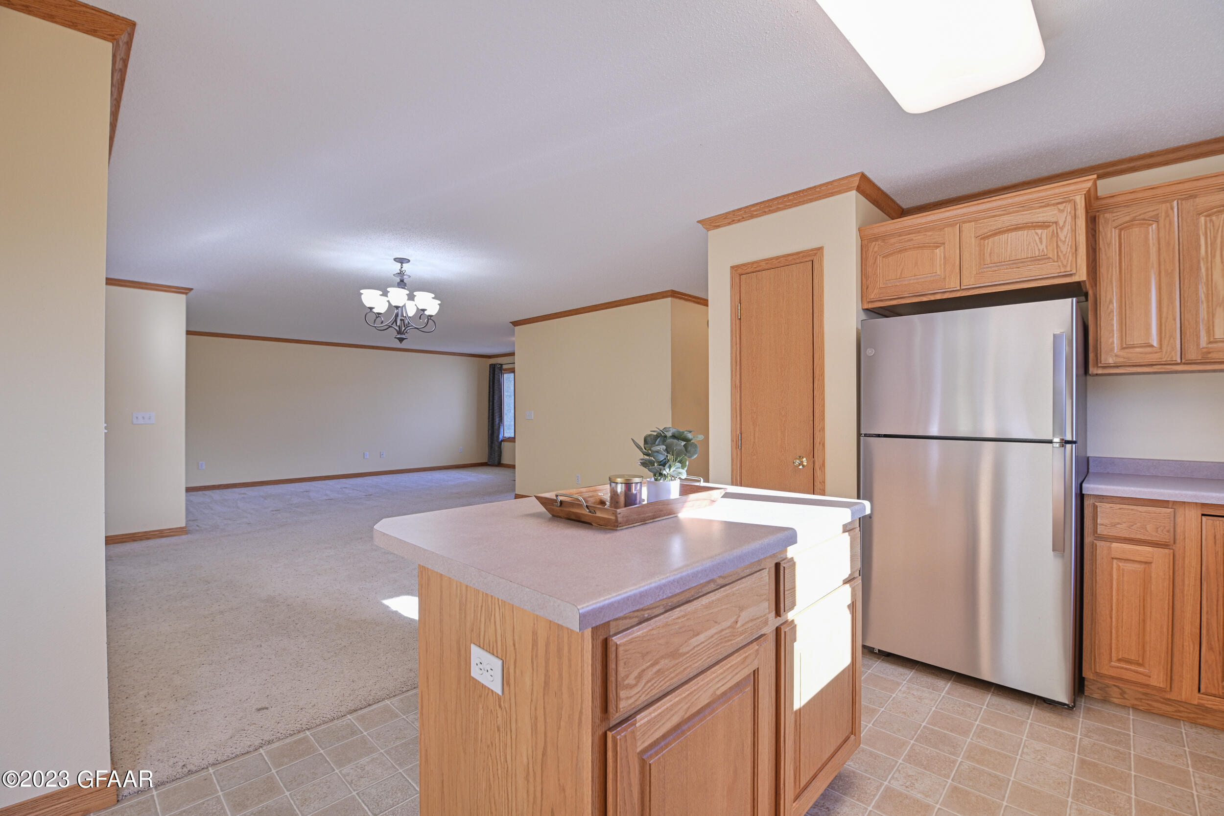 2535 PEMBROOKE Drive