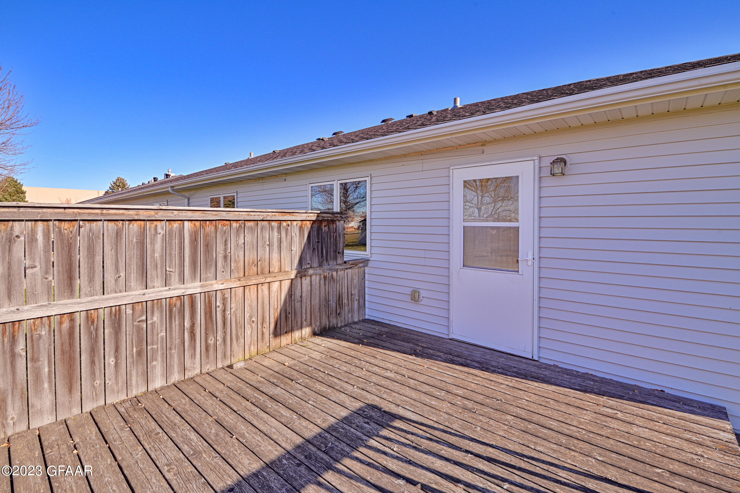 2535 PEMBROOKE Drive