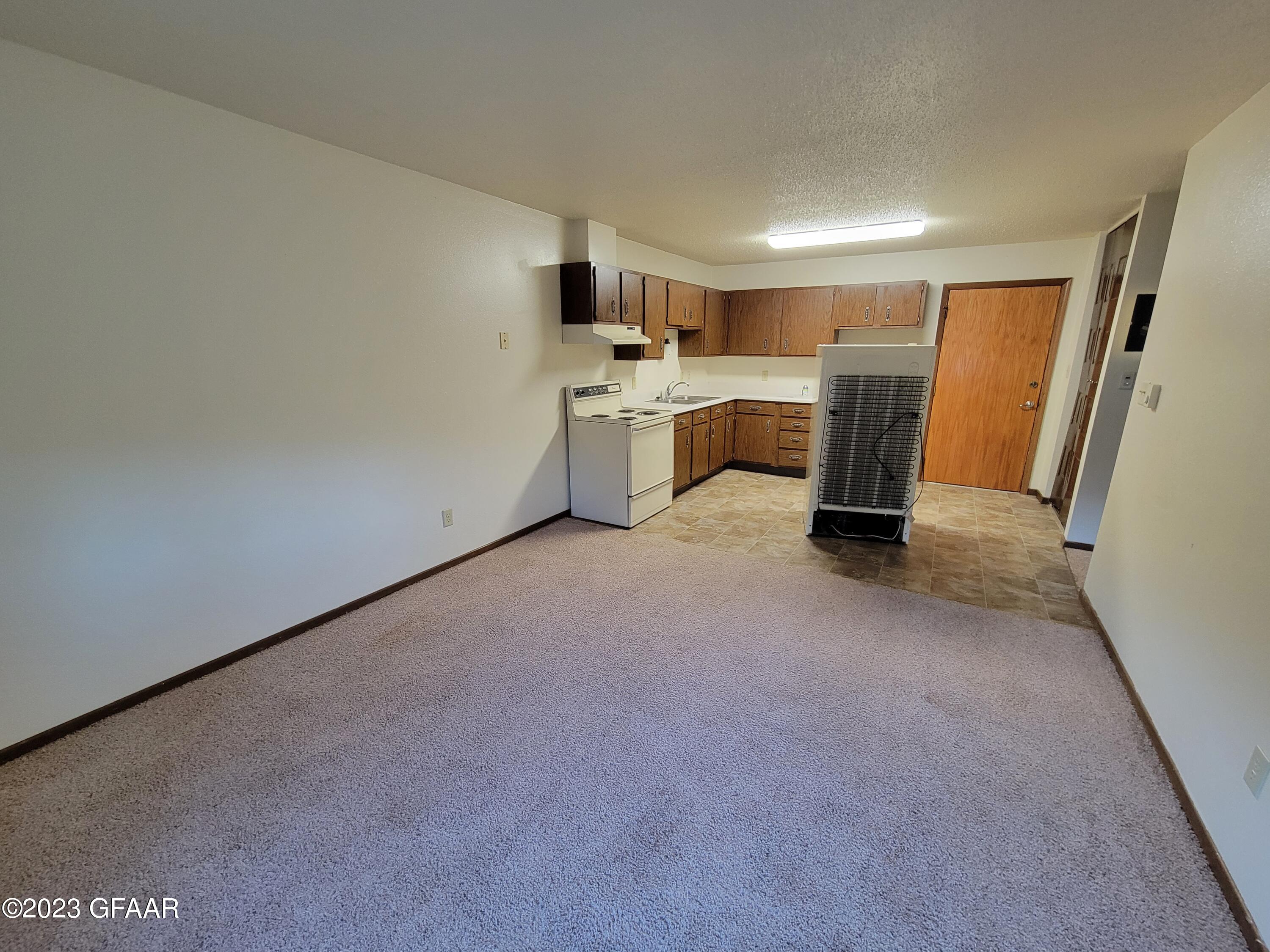 630/646 LEWIS Avenue