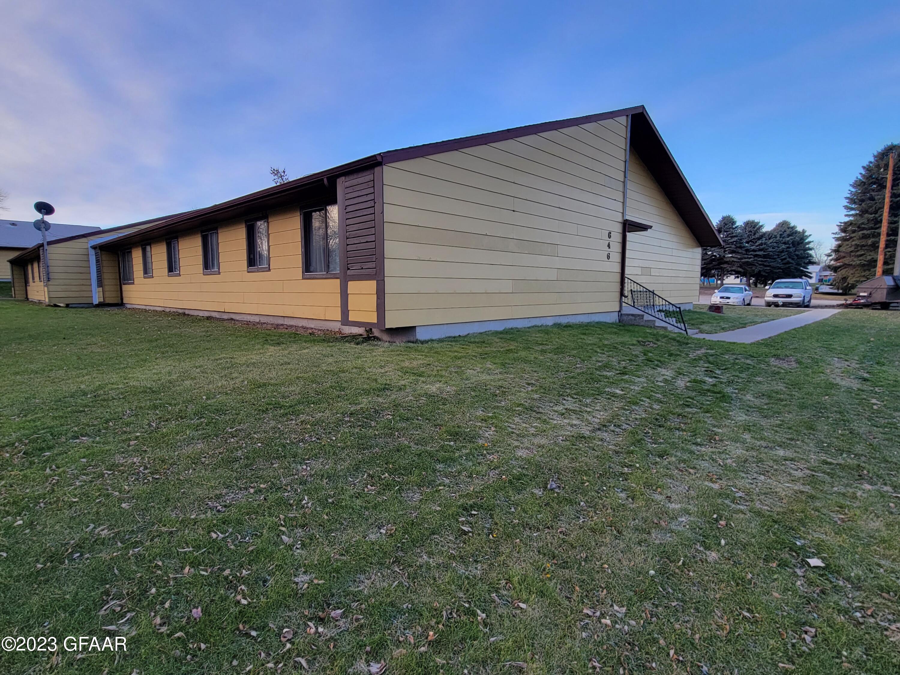 630/646 LEWIS Avenue