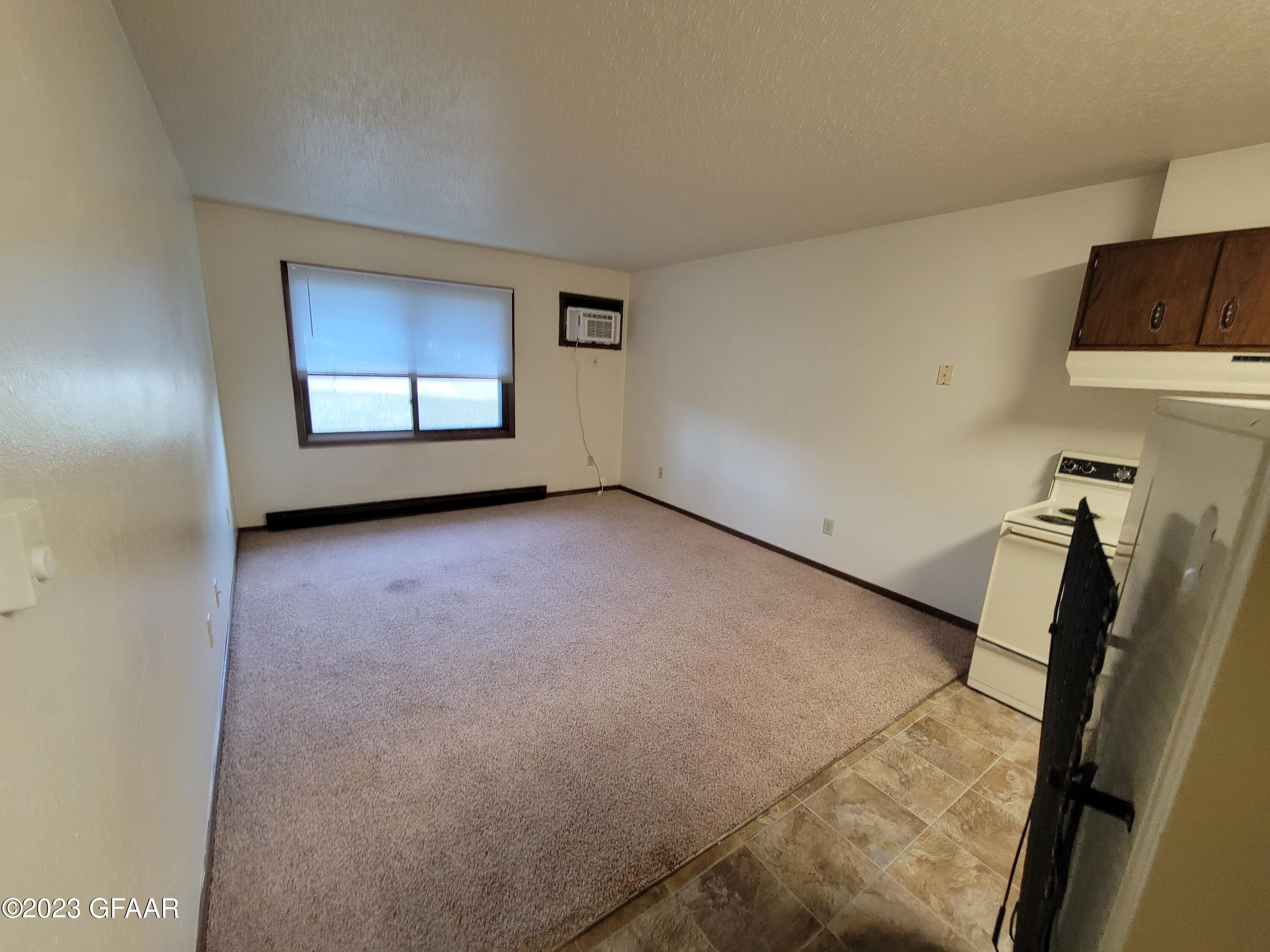 630/646 LEWIS Avenue