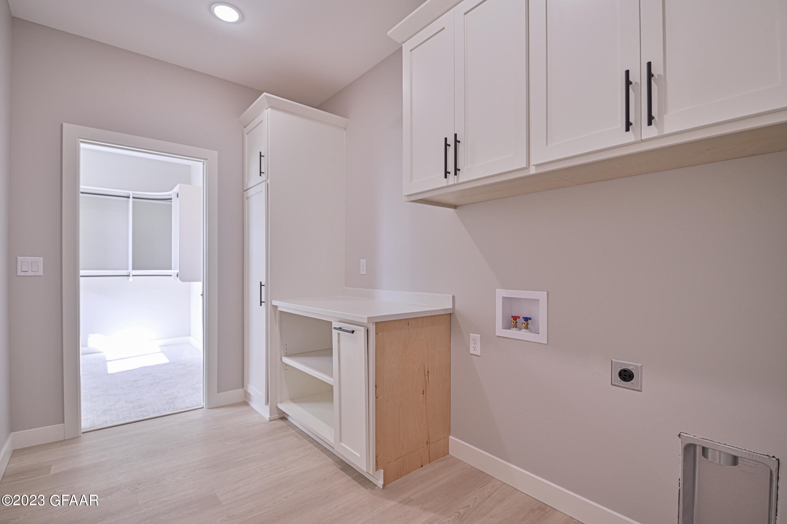 5947 SYLVIA Circle