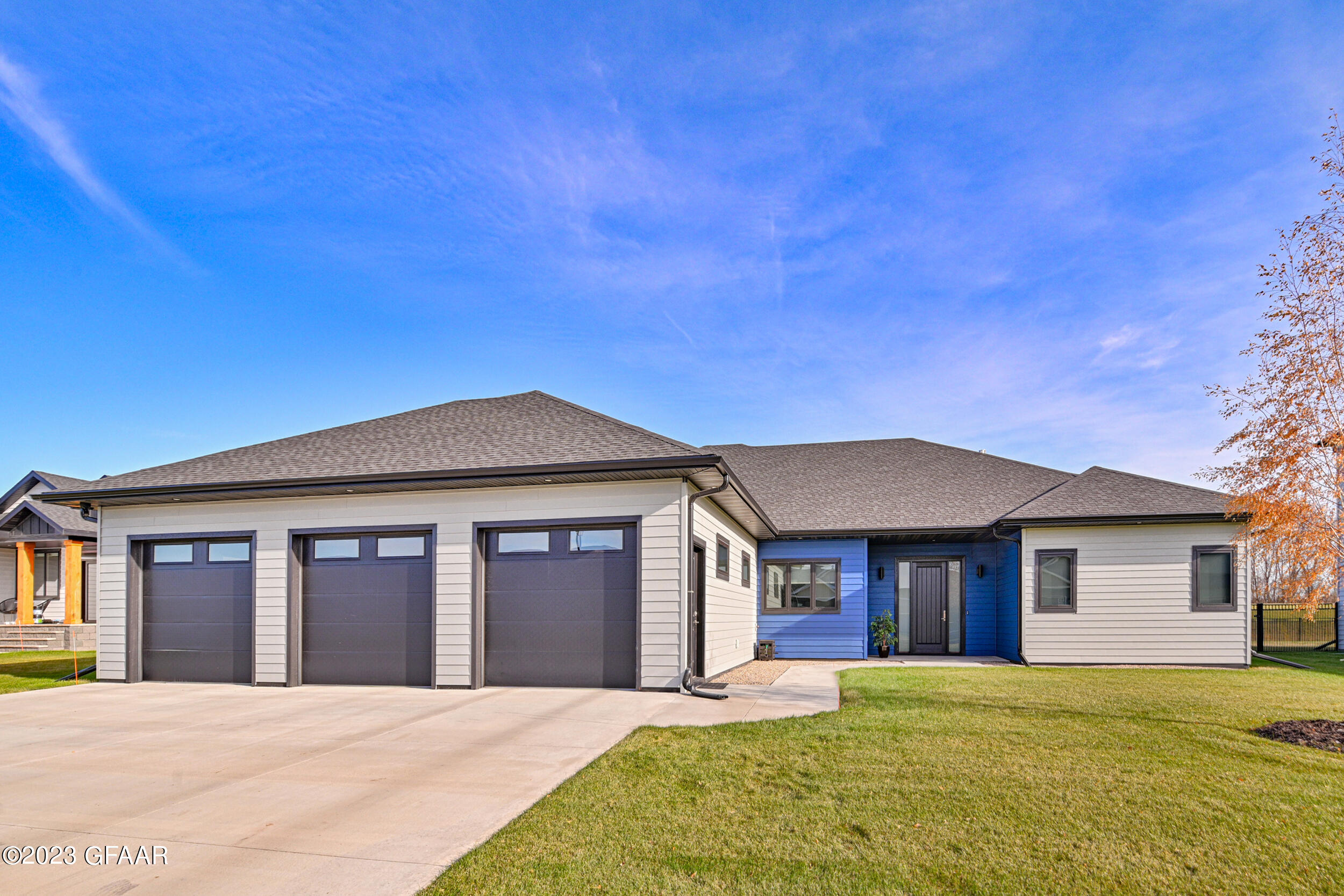 5980 E PRAIRIEWOOD Drive