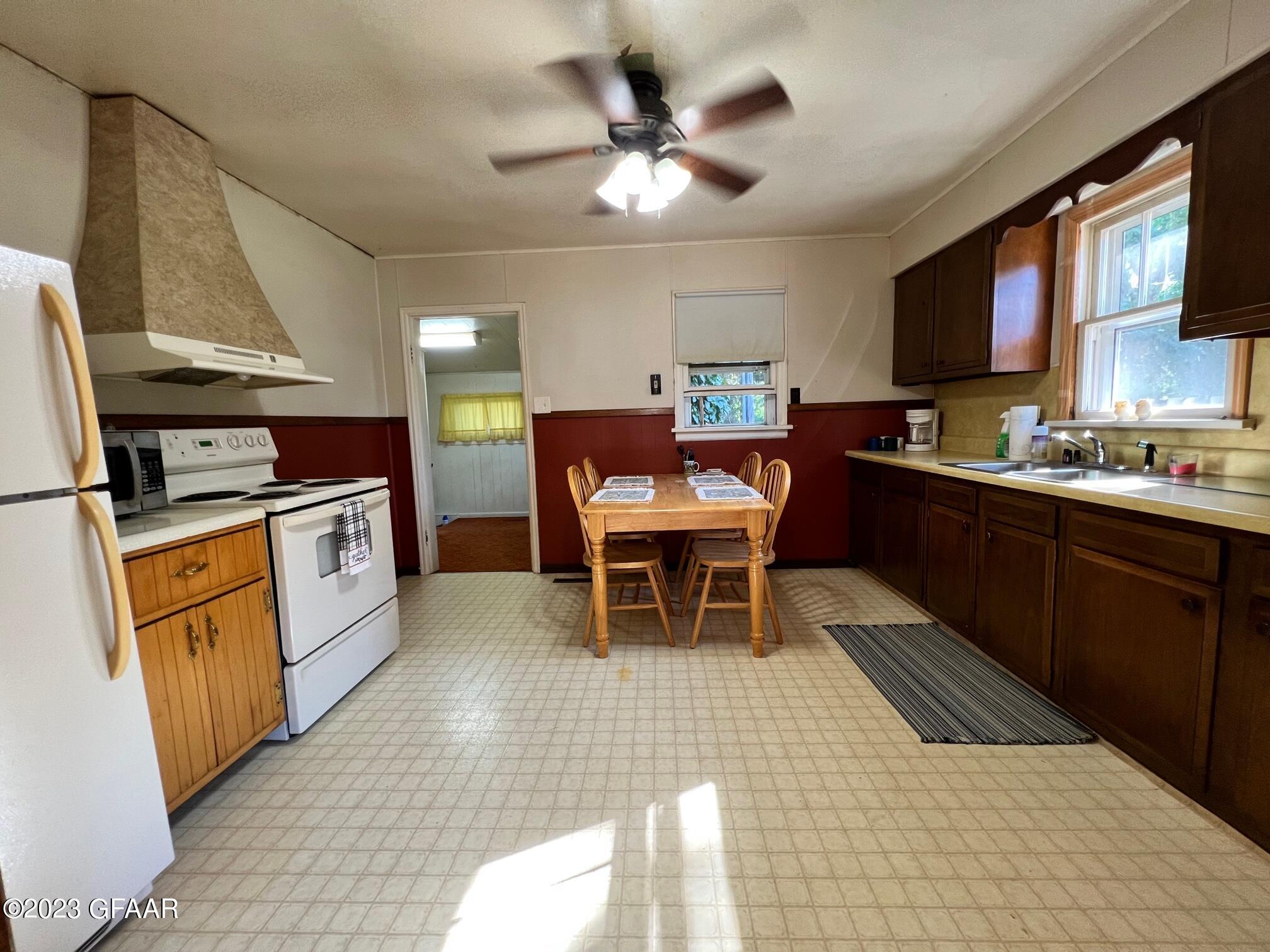 10442 CO RD 12, 12