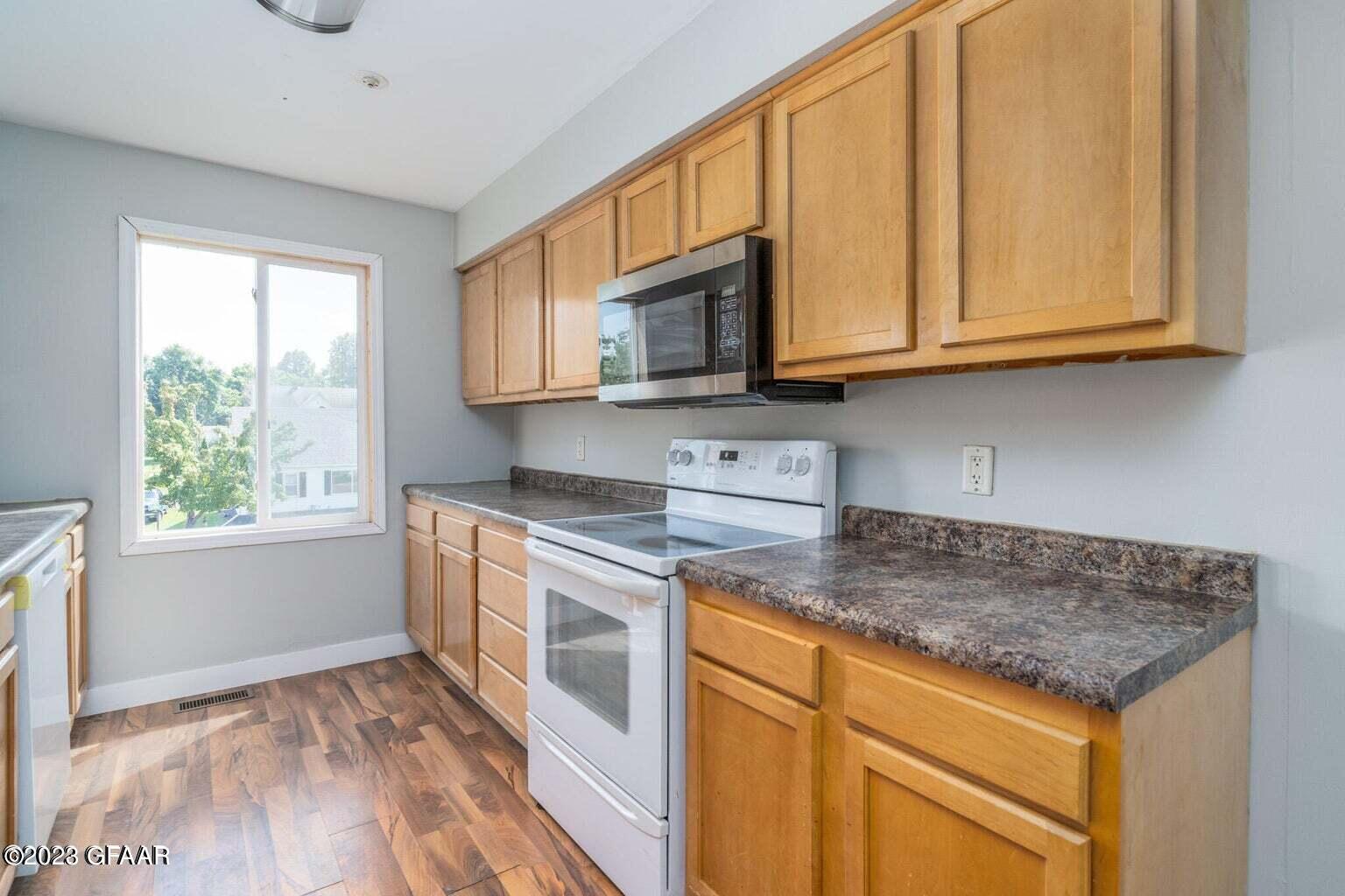 315 SUMMIT Avenue