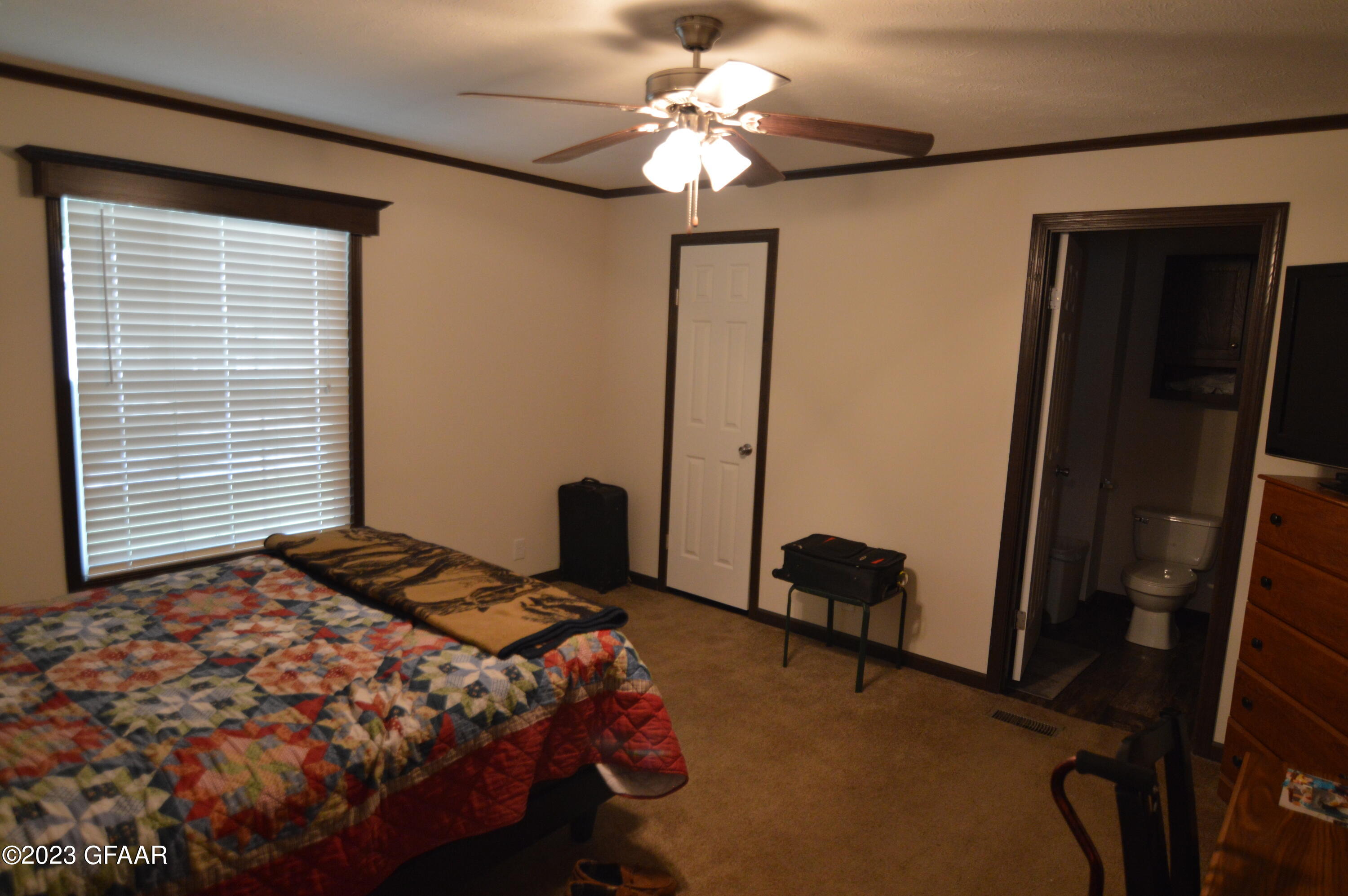 2542 HUNTINGTON PARK Drive