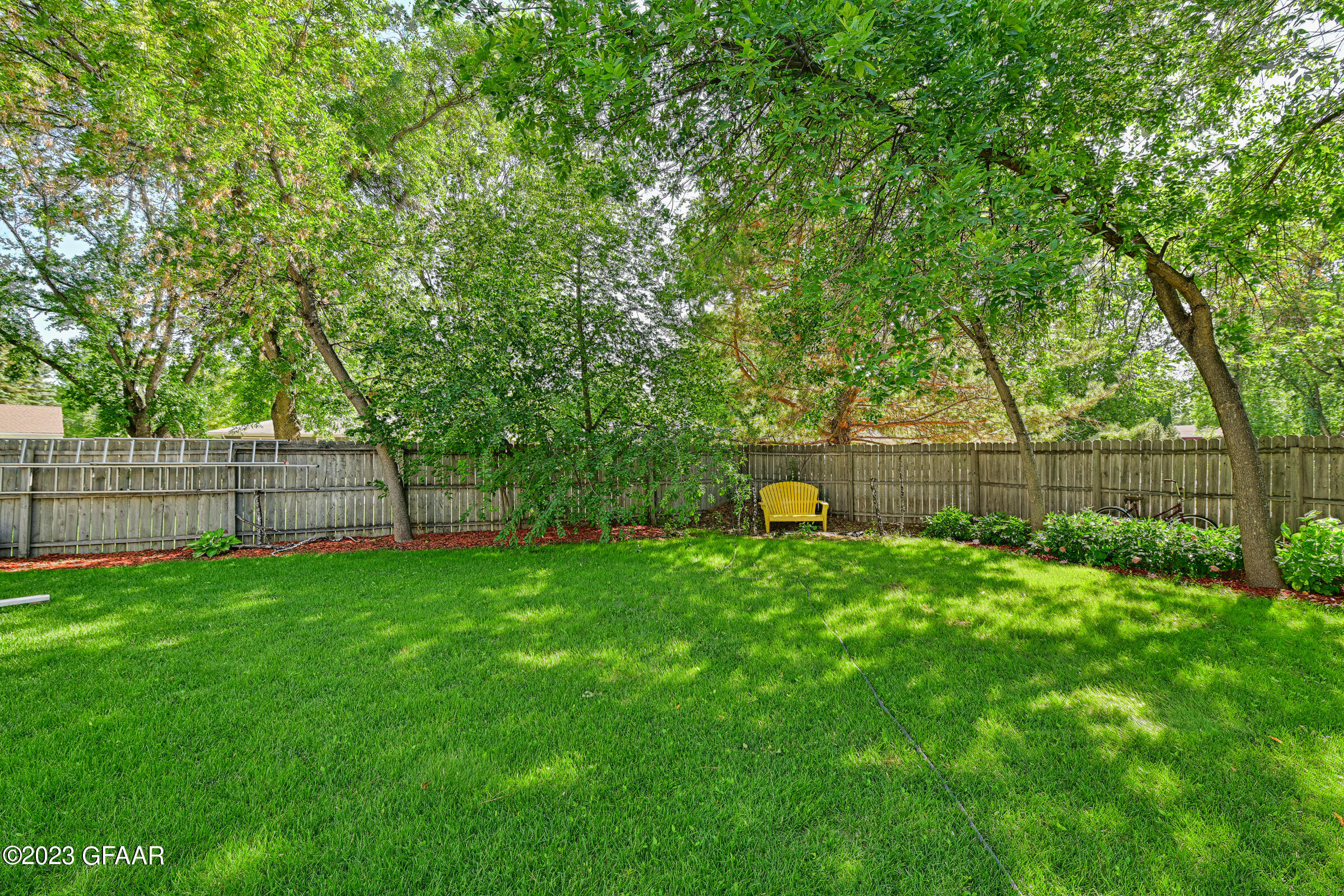 2514 CLOVER Drive