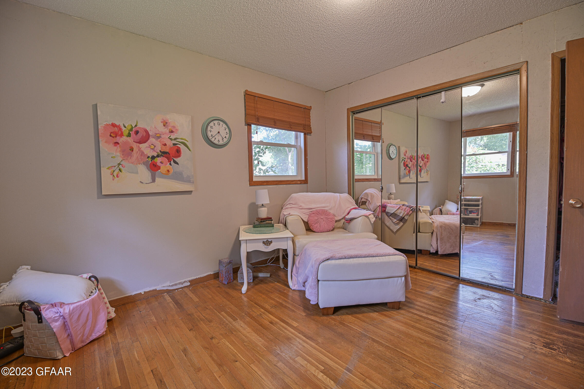 2514 CLOVER Drive