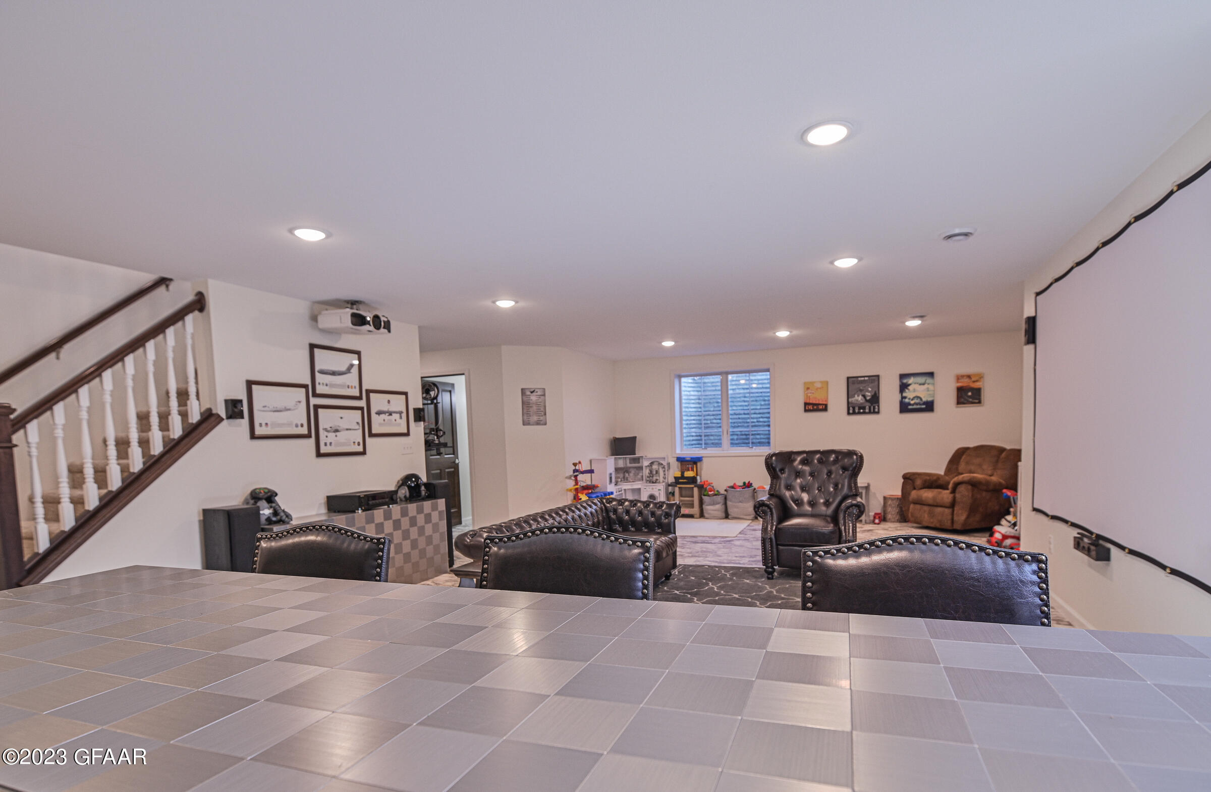 5870 WYDOWN Drive