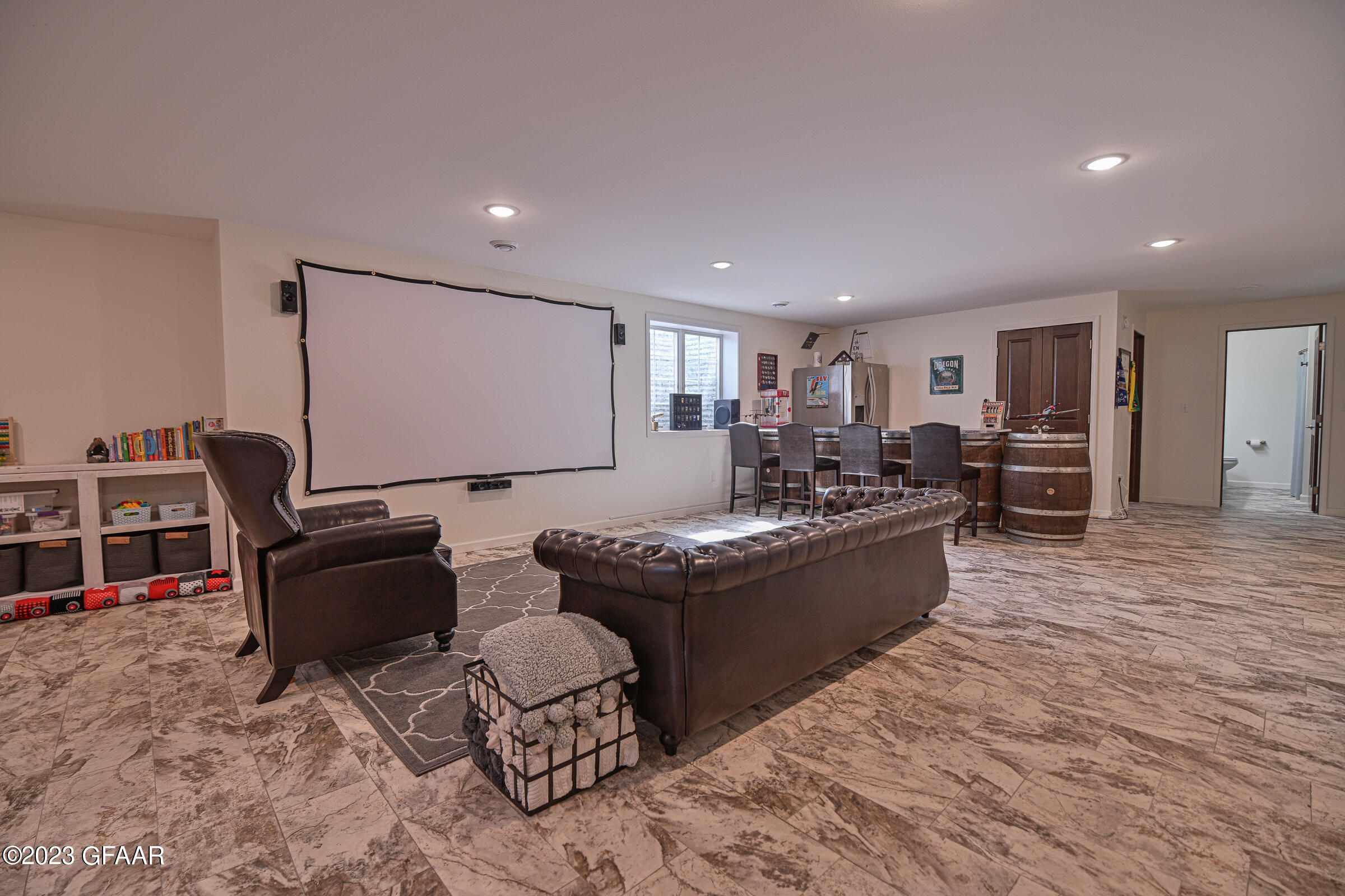 5870 WYDOWN Drive