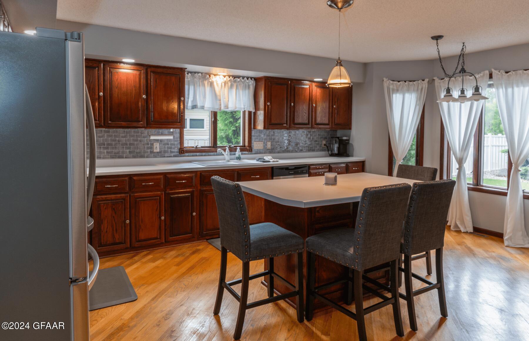 1274 RUSSET Circle