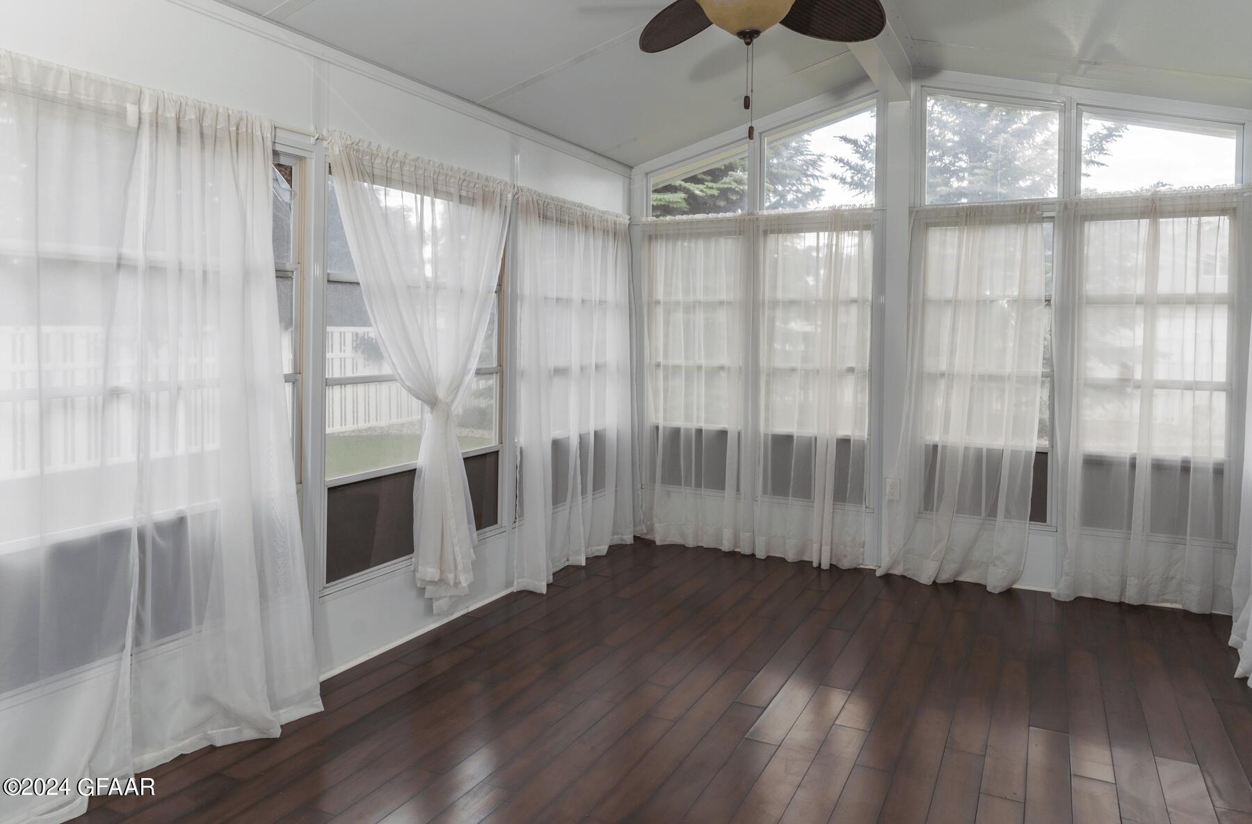 1274 RUSSET Circle