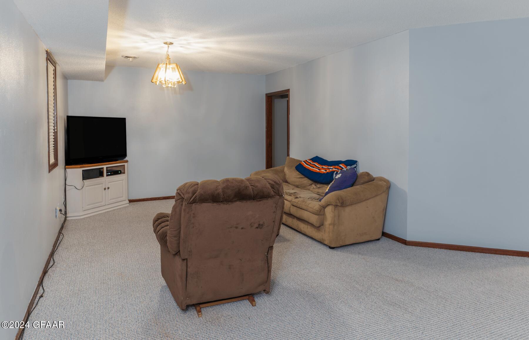 1274 RUSSET Circle