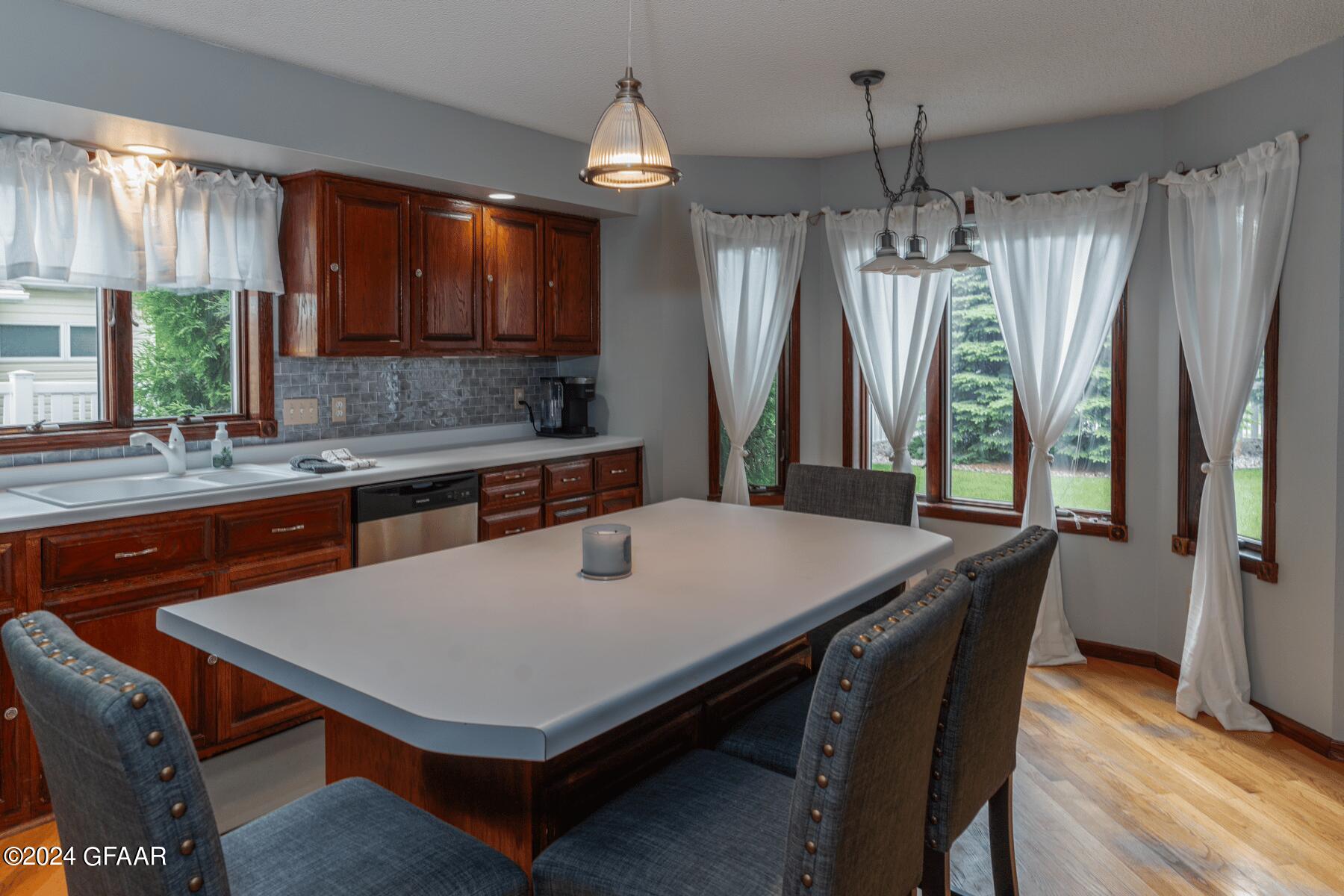 1274 RUSSET Circle