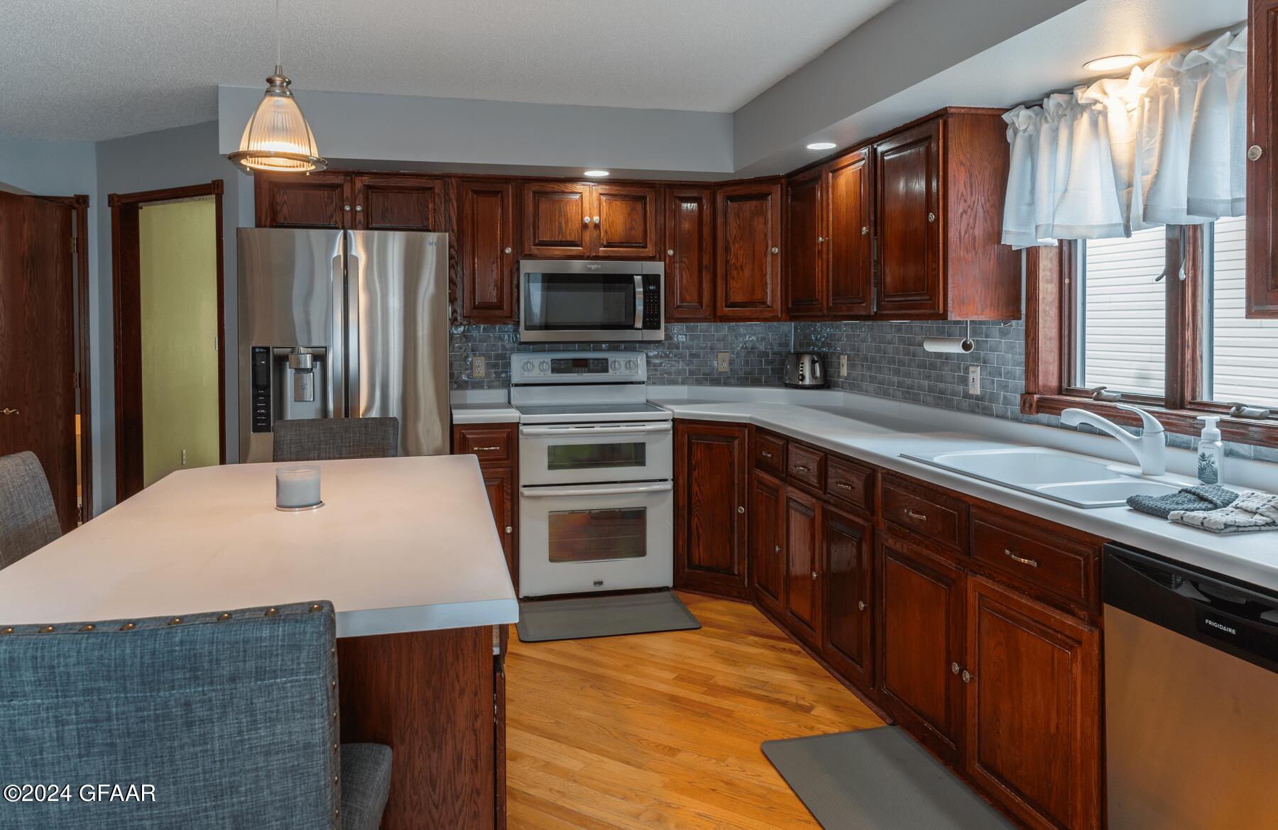 1274 RUSSET Circle