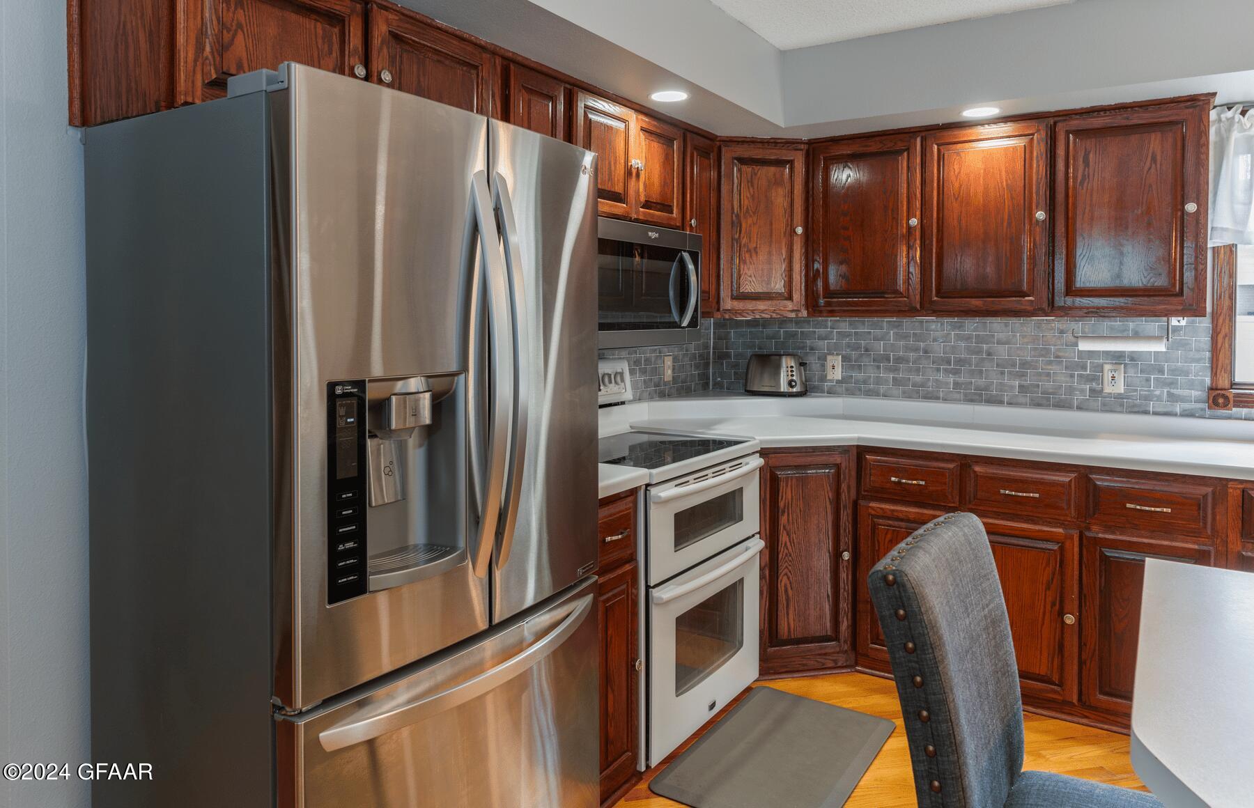 1274 RUSSET Circle
