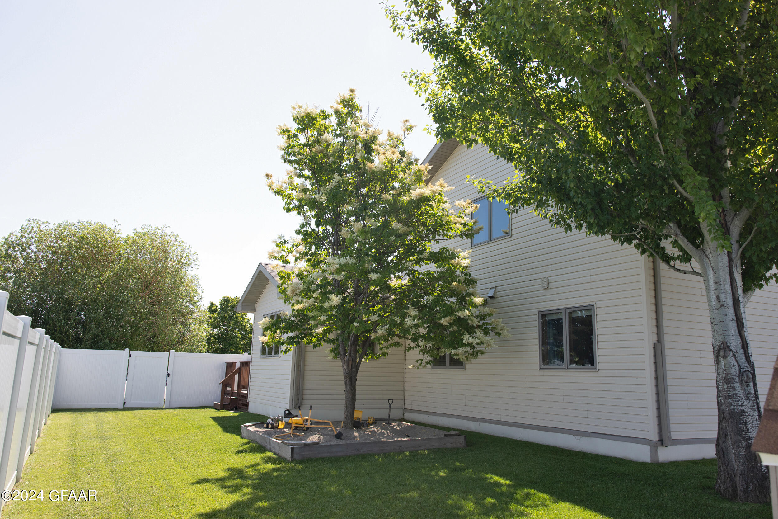 621 FIR Lane