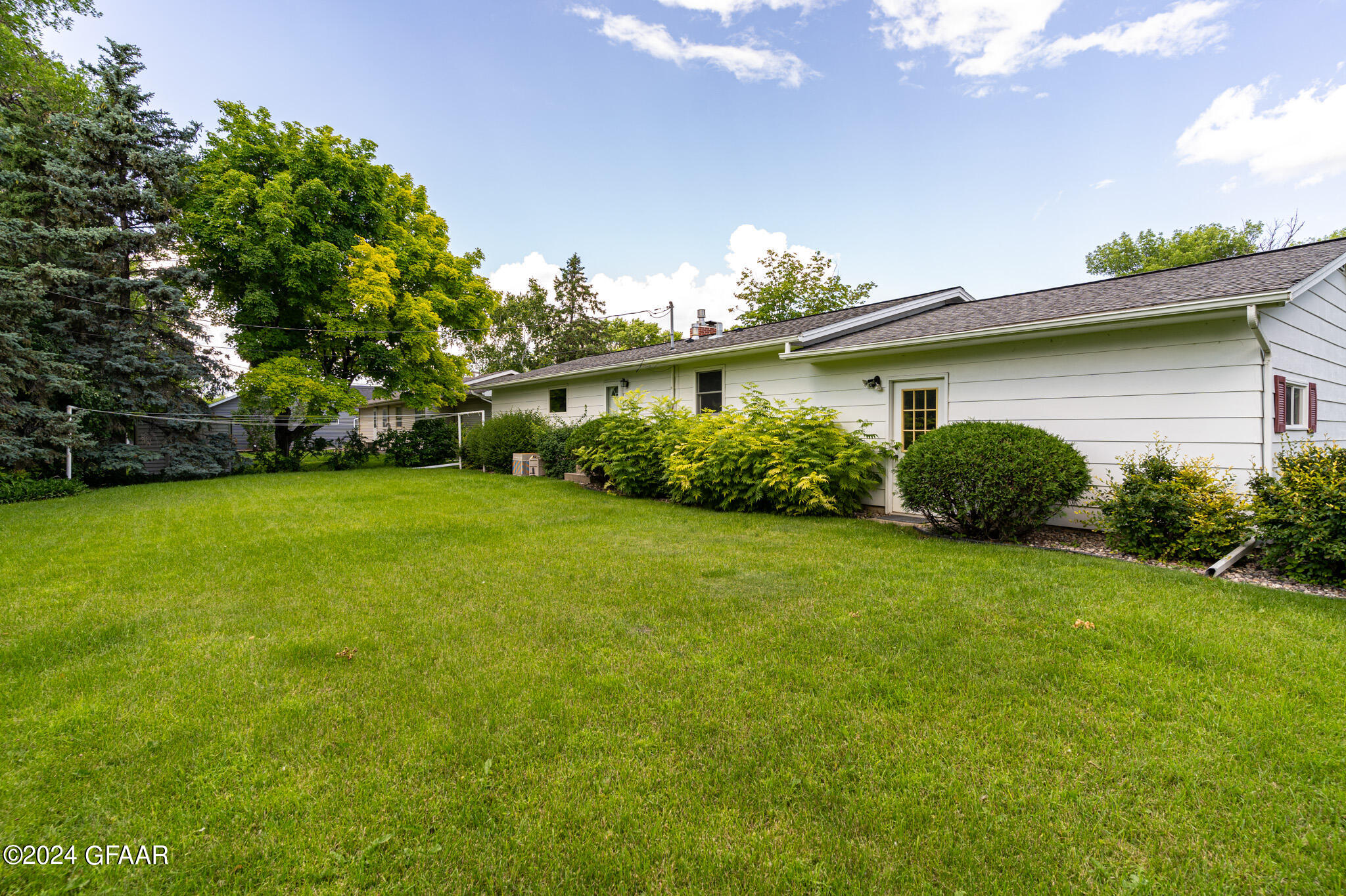 1515 HOVEN Lane