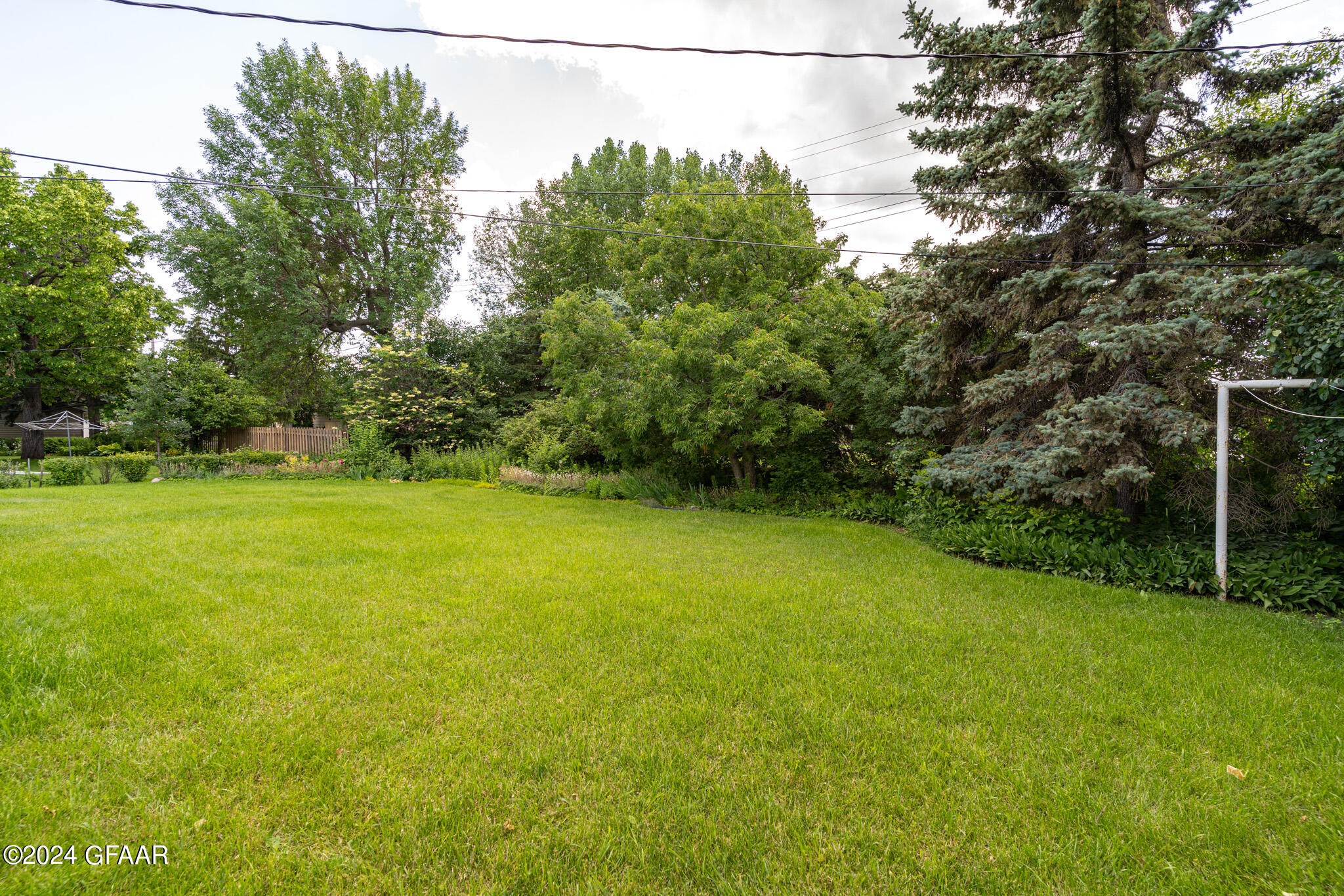 1515 HOVEN Lane
